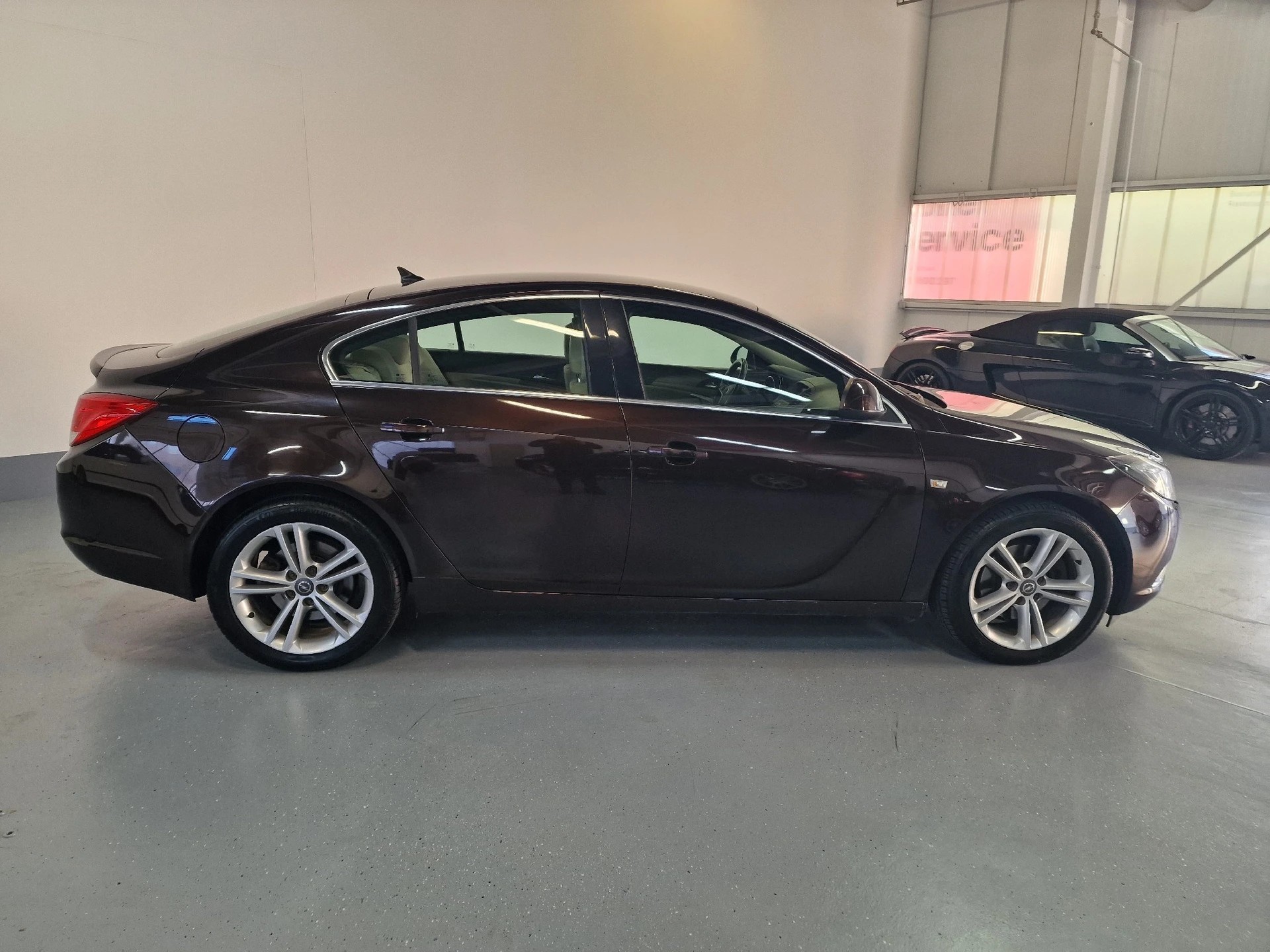 OPEL Insignia 2.0 CDTI Edition 4WD Automatic-image-4