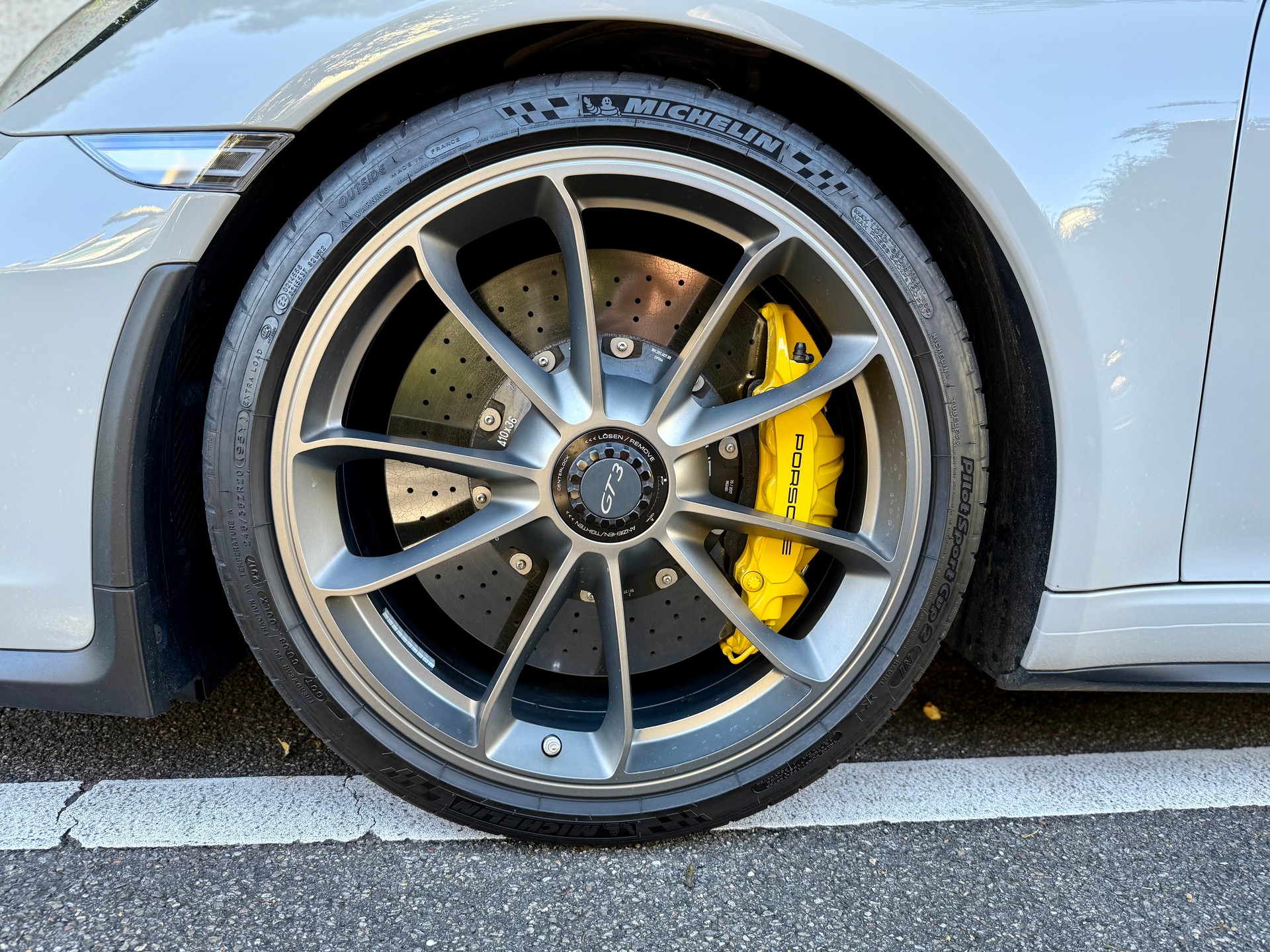 PORSCHE 911 GT3-image-2