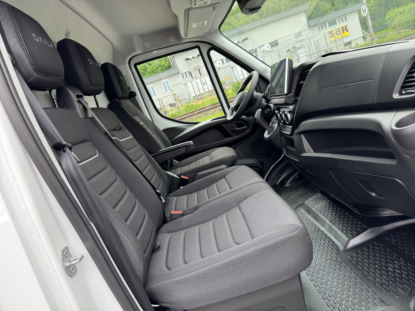 IVECO 35S16A8 Koffer/Hebebühne-image-11