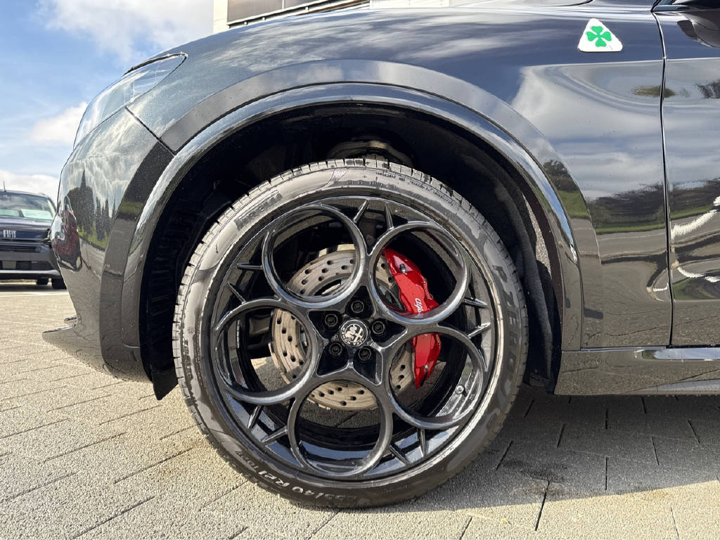 ALFA ROMEO Stelvio 2.9 V6 Biturbo Q4 Quadrifoglio-image-6
