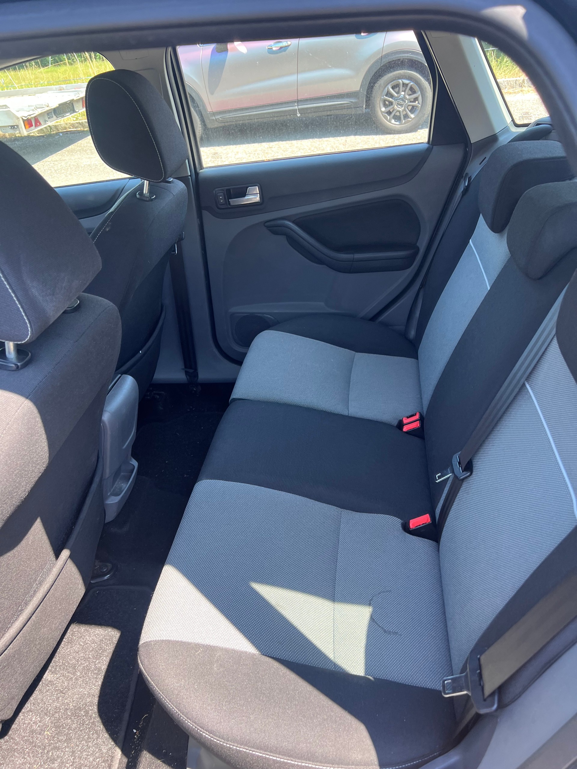 FORD Focus 1.6 TDCi Carving-image-12