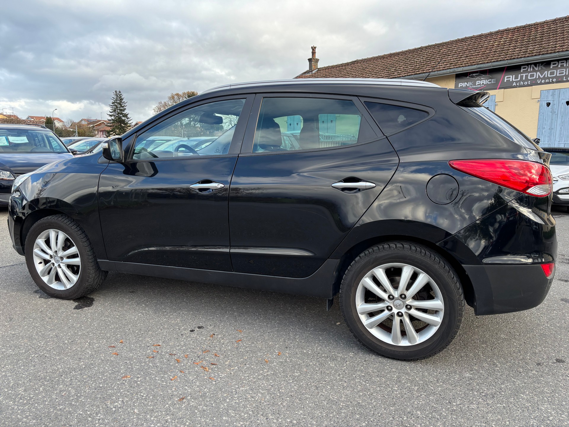 HYUNDAI iX 35 2.0 CRDi Style 4WD Automatic-image-5