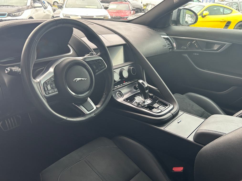 JAGUAR F-Type Coupé 2.0 I4 R-Dynamic Automatik-image-3