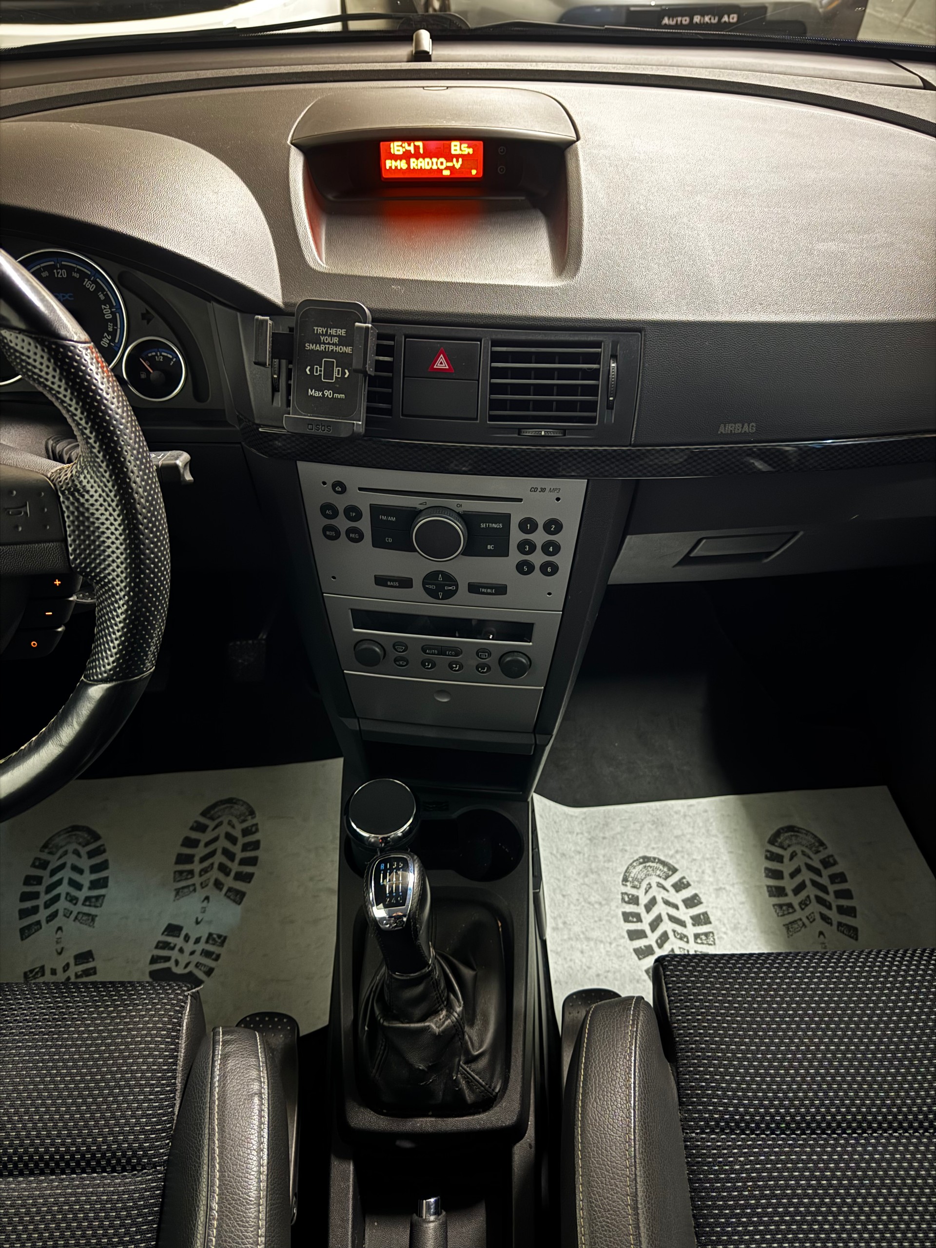 OPEL Meriva 1.6i 16V Turbo OPC-image-13