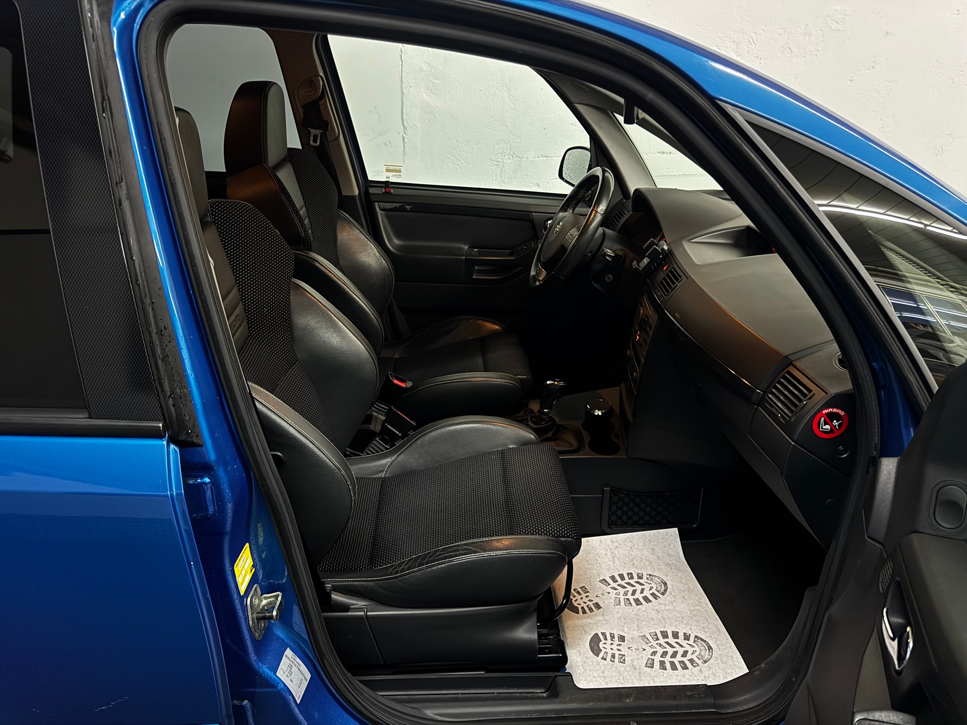 OPEL Meriva 1.6i 16V Turbo OPC-image-14