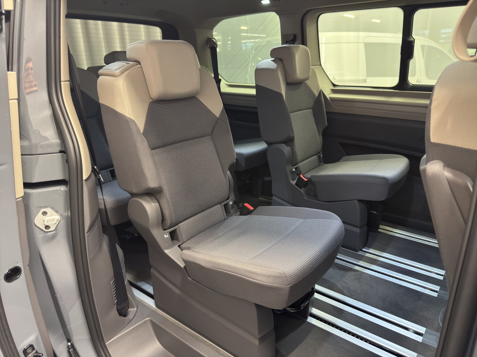 VW T7 Multivan kurz 2.0 TSI Liberty DSG-image-9