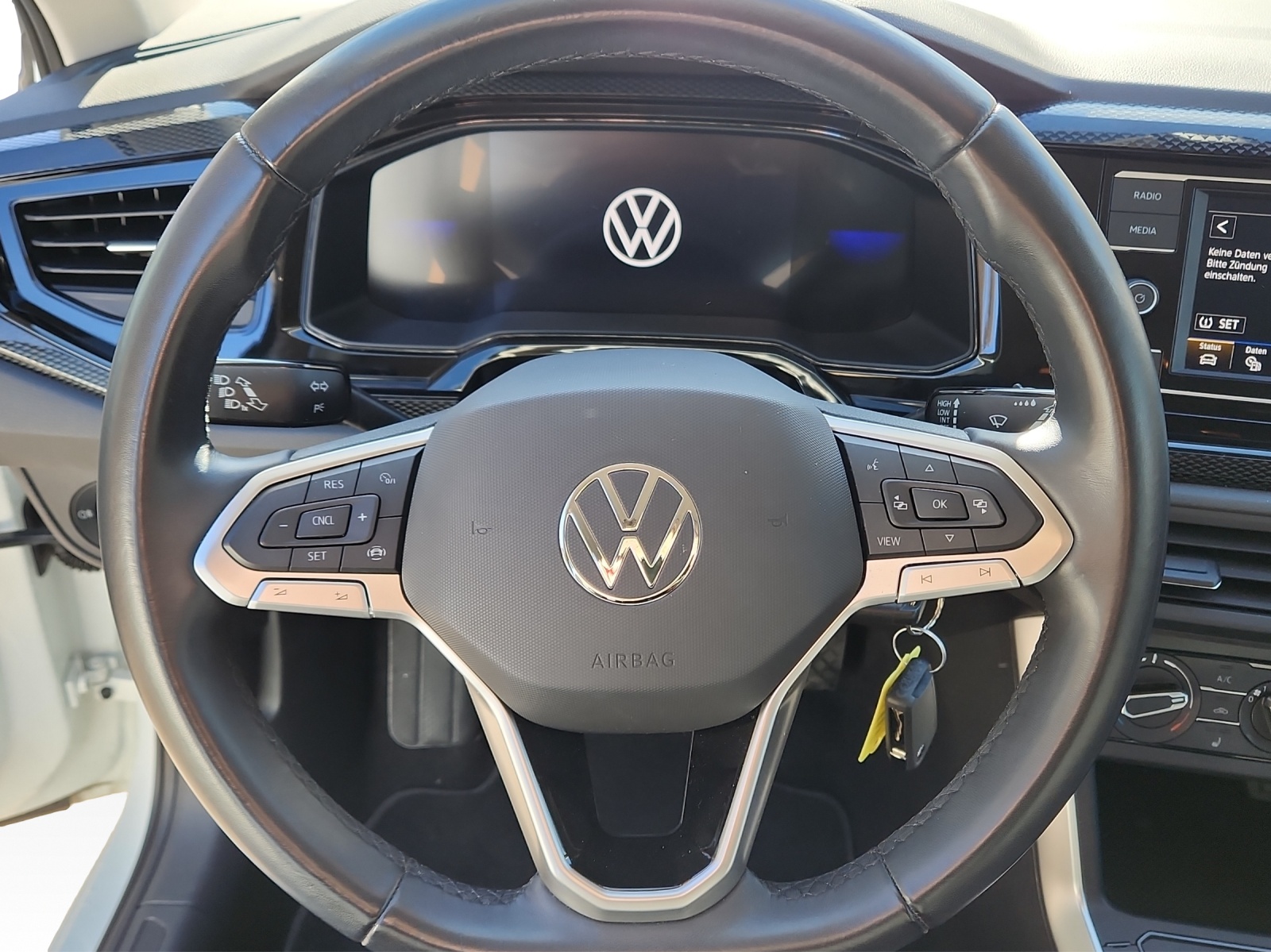 VW Polo 1.0 TSI Basis-image-8