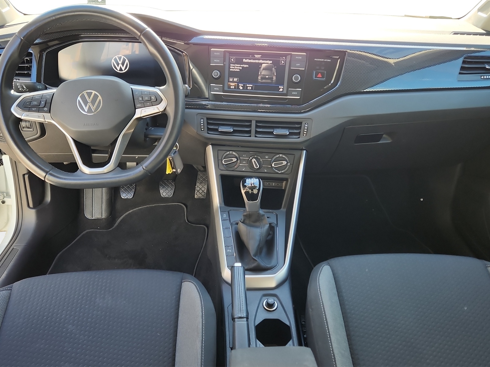 VW Polo 1.0 TSI Basis-image-9