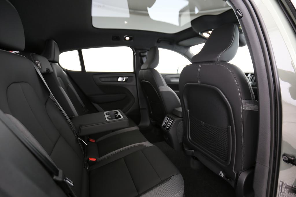 VOLVO C40 E80 Ultimate AWD-image-6