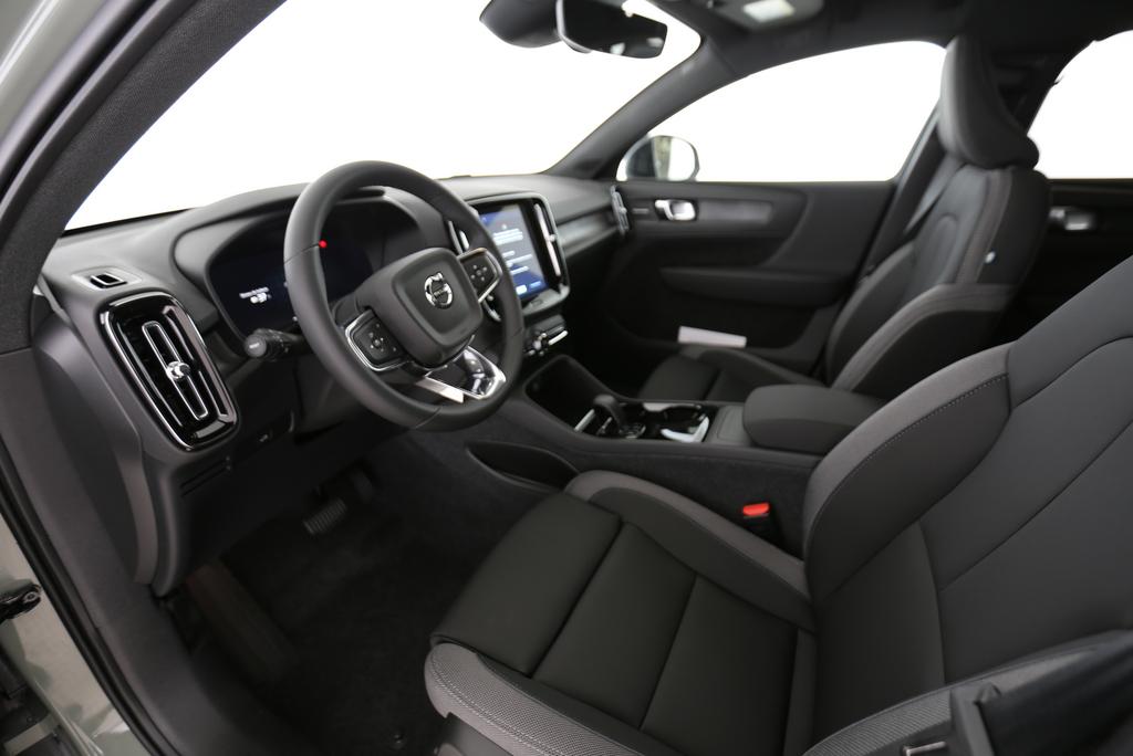 VOLVO C40 E80 Ultimate AWD-image-8