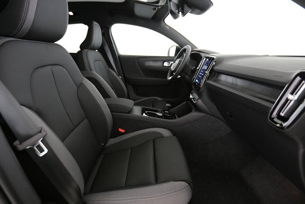 VOLVO C40 E80 Ultimate AWD-image-7