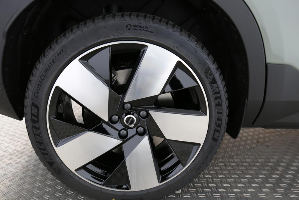 VOLVO C40 E80 Ultimate AWD-image-5