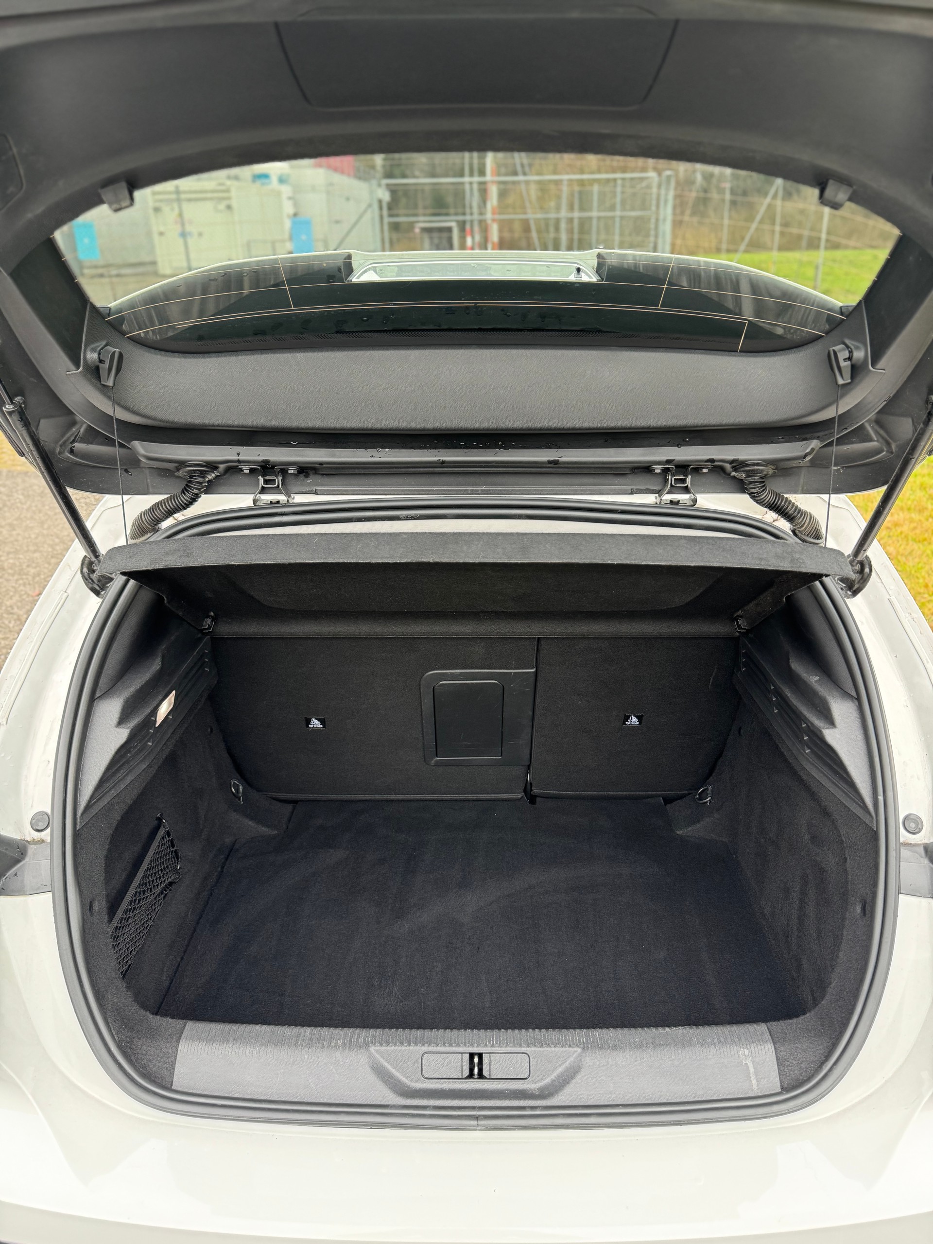 PEUGEOT 308 1.5 BlueHDI Allure EAT8 / ab MFK 02.2026-image-15