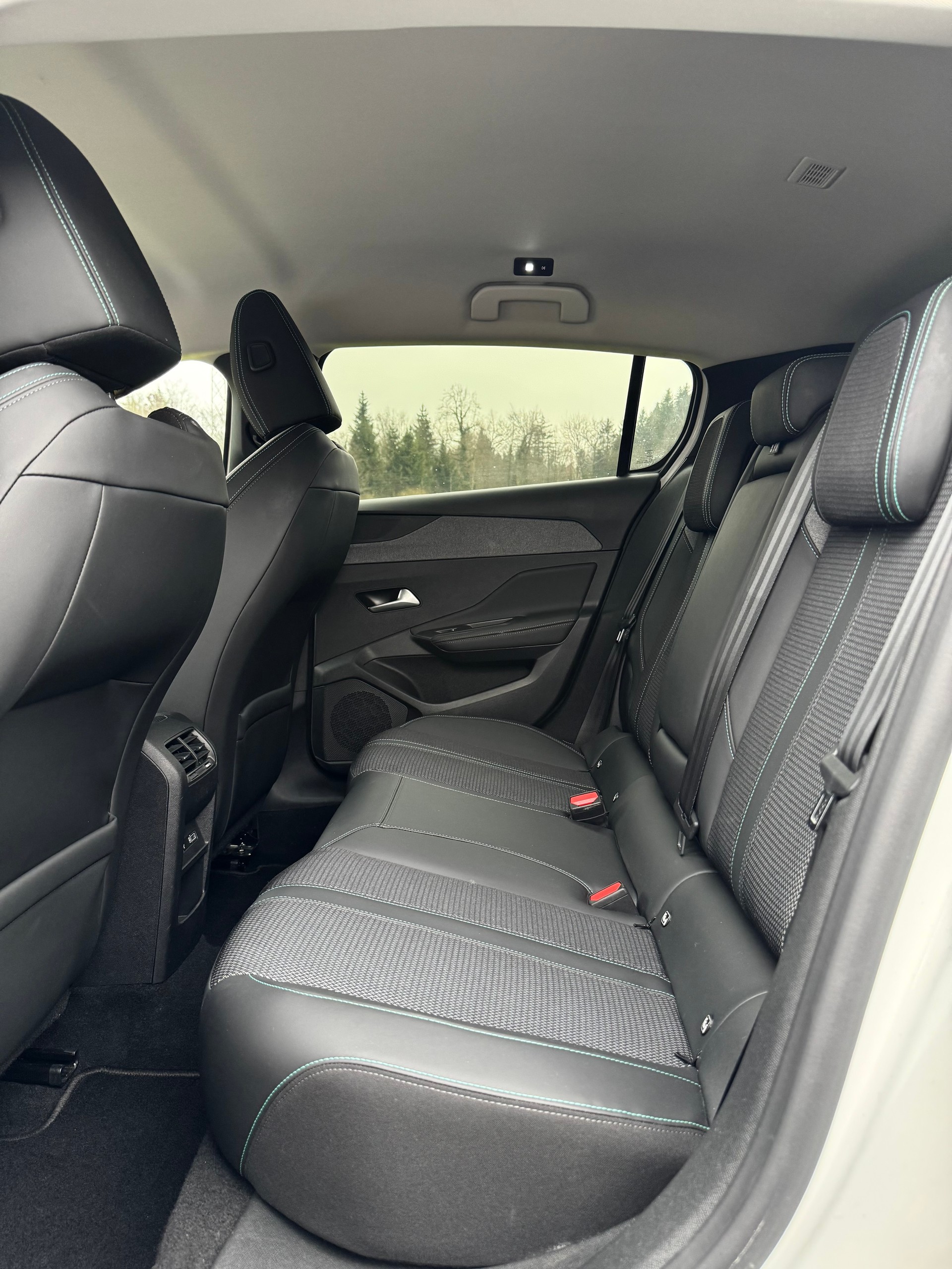 PEUGEOT 308 1.5 BlueHDI Allure EAT8 / ab MFK 02.2026-image-14