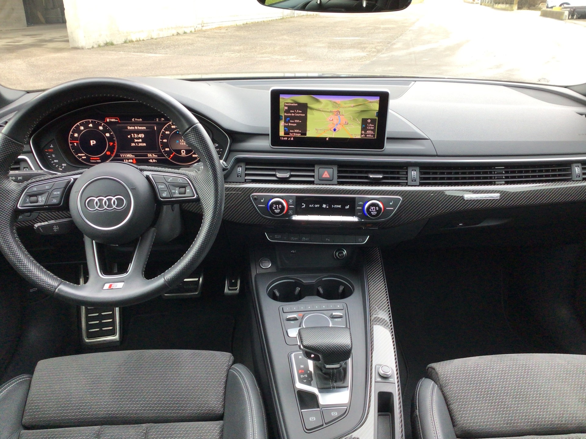 AUDI A4 Avant 45 TFSI Sport S-tronic quattro-image-10