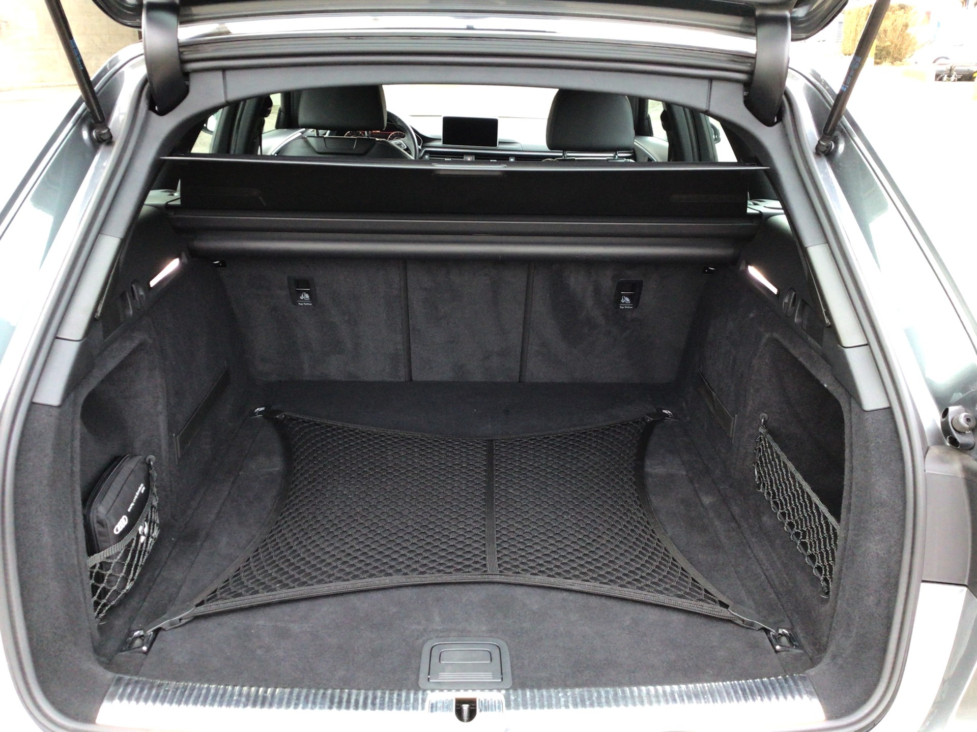 AUDI A4 Avant 45 TFSI Sport S-tronic quattro-image-14