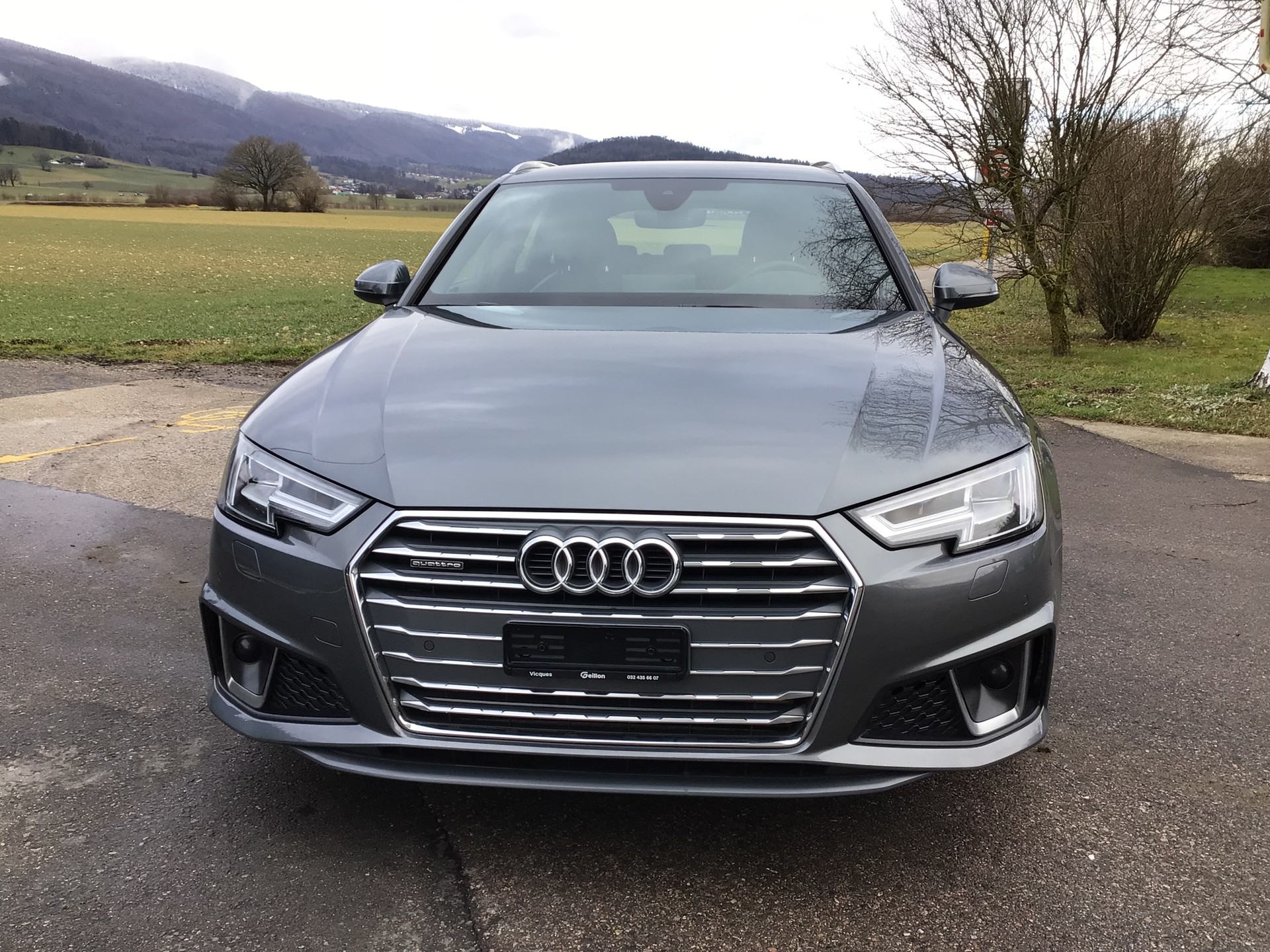 AUDI A4 Avant 45 TFSI Sport S-tronic quattro-image-1