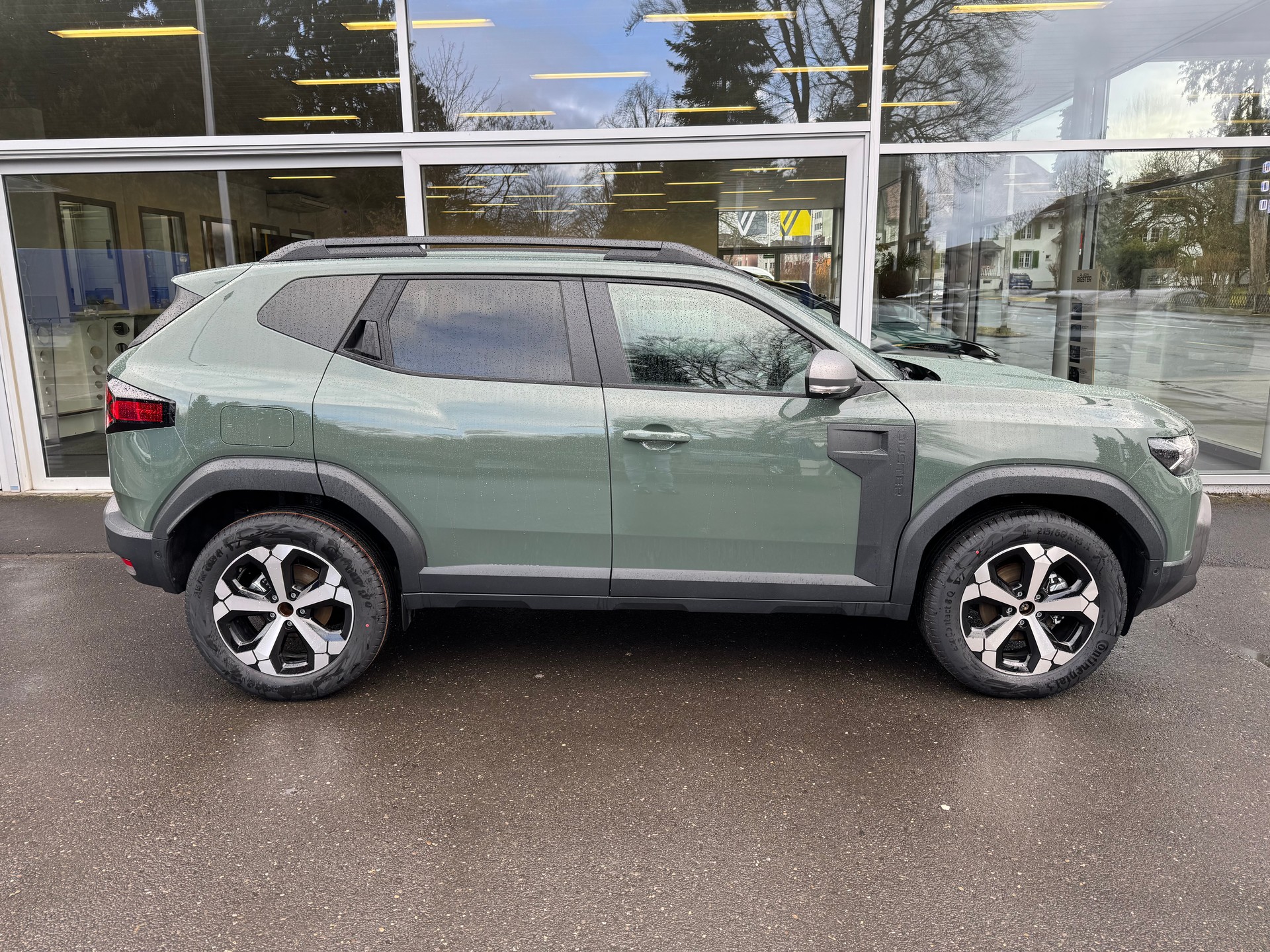 DACIA Duster HEV 155 Journey-image-1