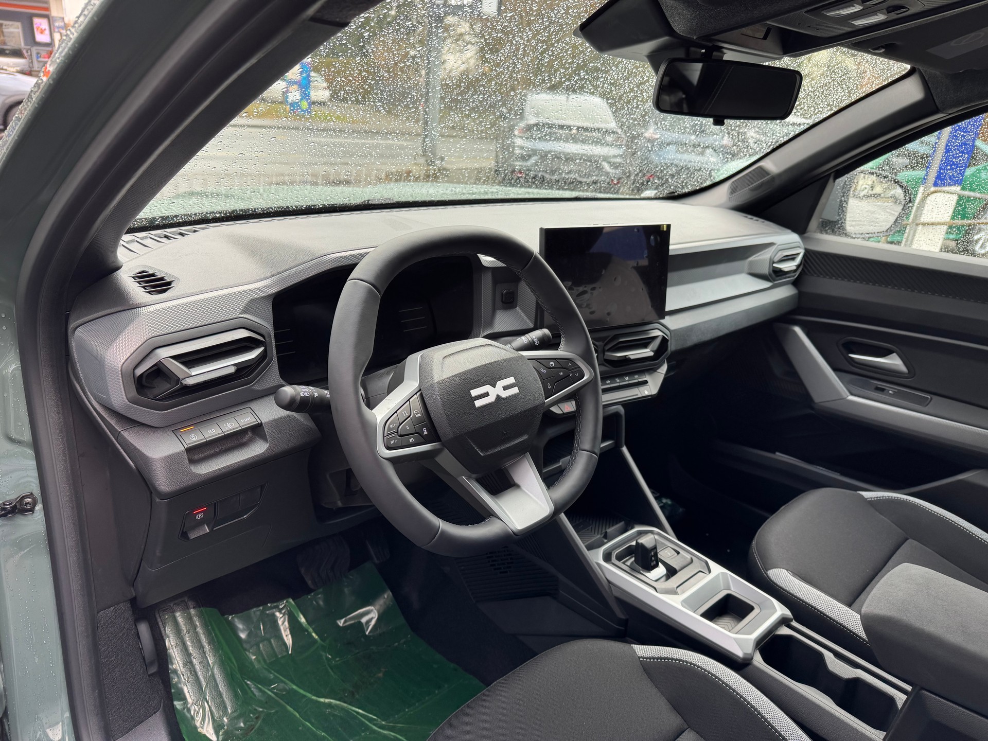 DACIA Duster HEV 155 Journey-image-11