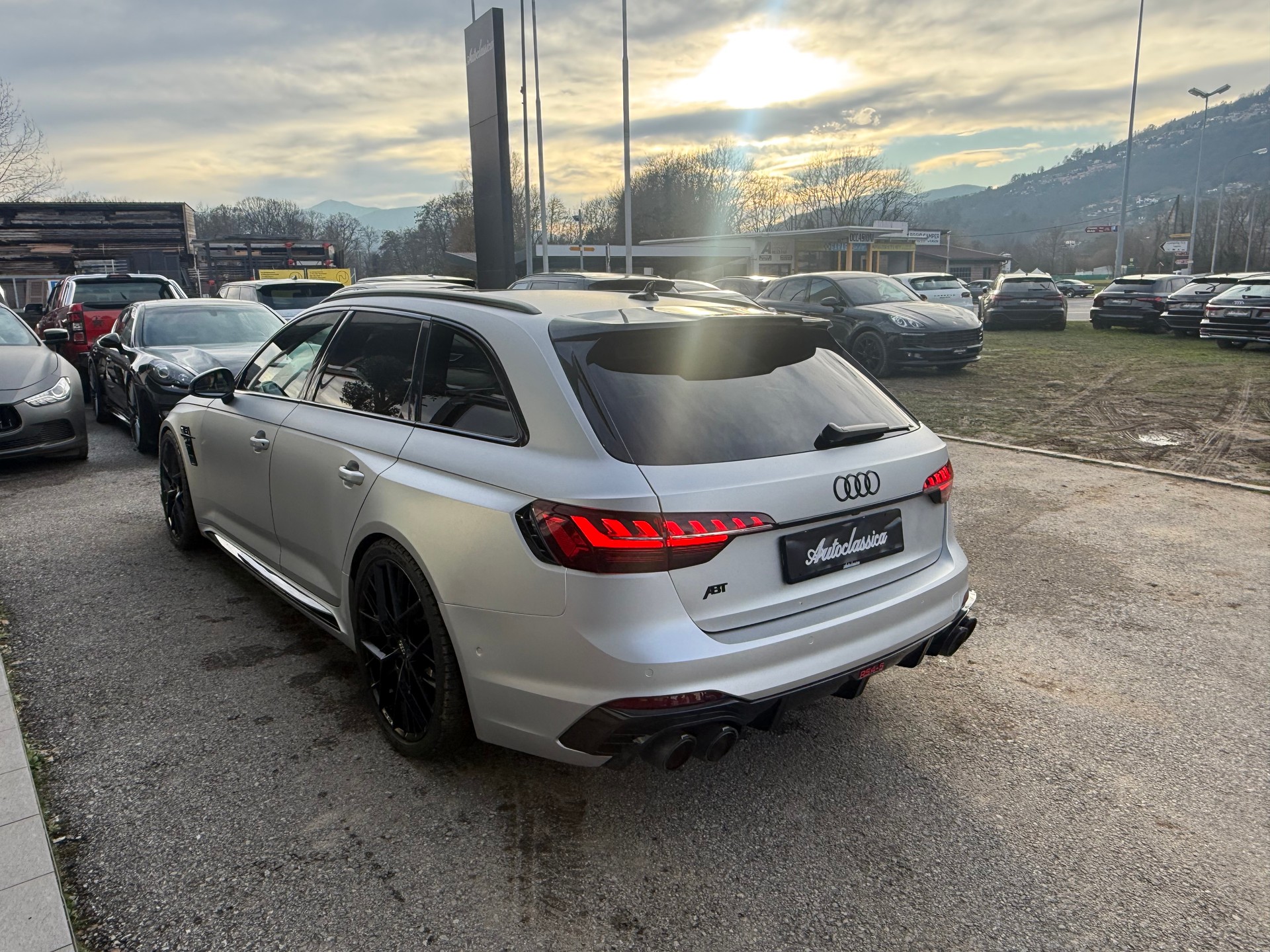 AUDI RS4 - S ABT Avant quattro tiptronic-image-6