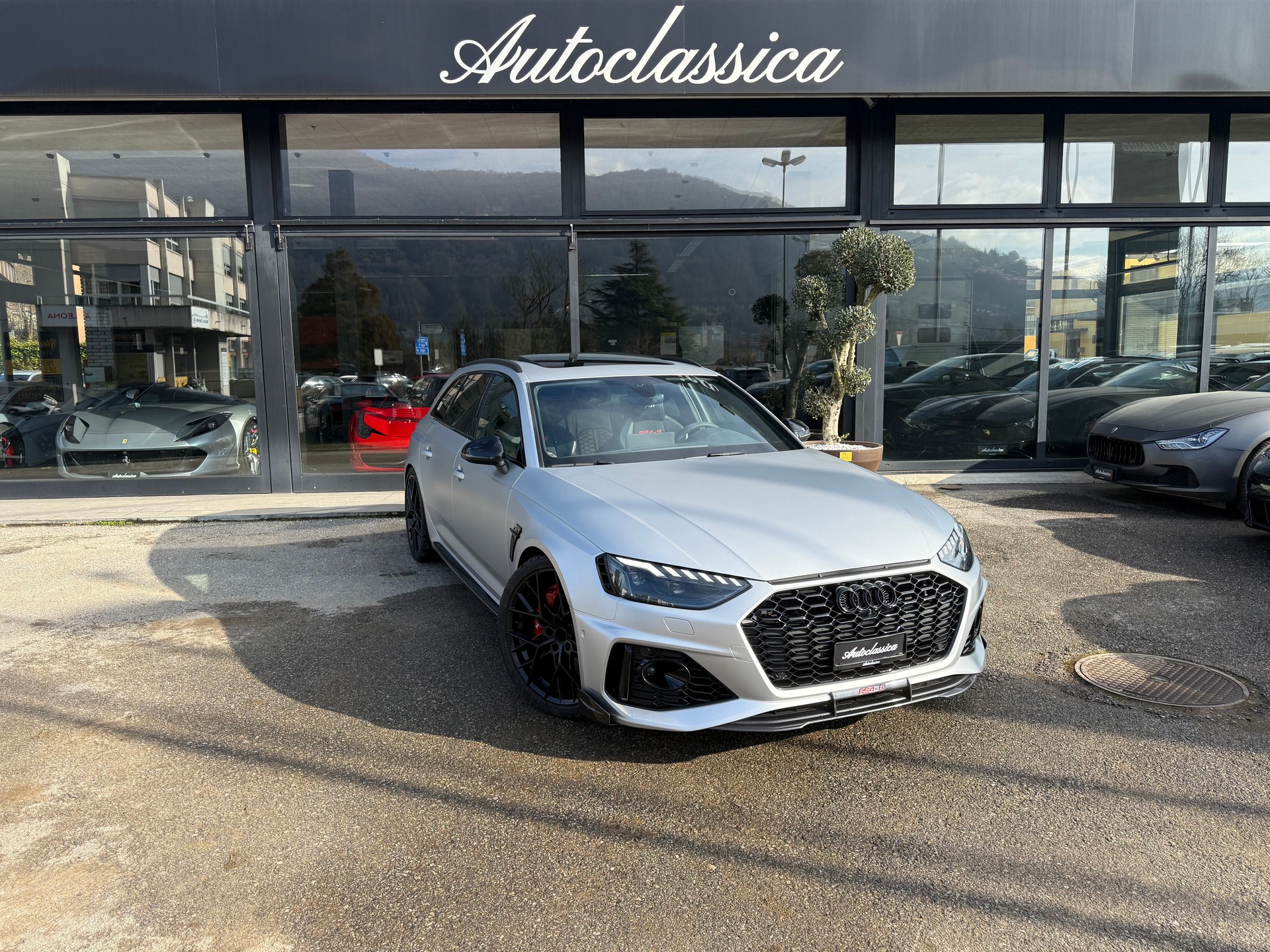 AUDI RS4 - S ABT Avant quattro tiptronic