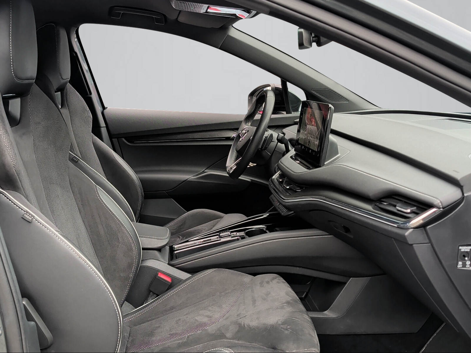 SKODA Enyaq iV 80x SportLine-image-8