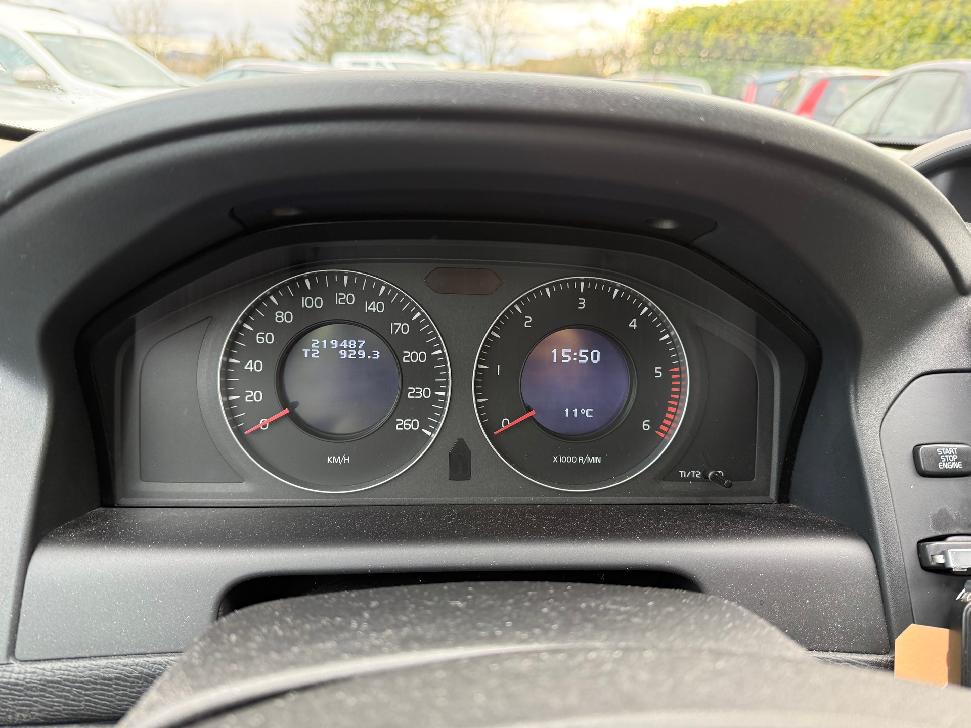 VOLVO XC60 2.4D AWD Kinetic-image-9