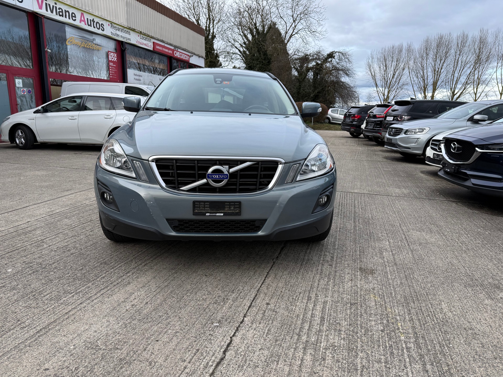 VOLVO XC60 2.4D AWD Kinetic-image-0
