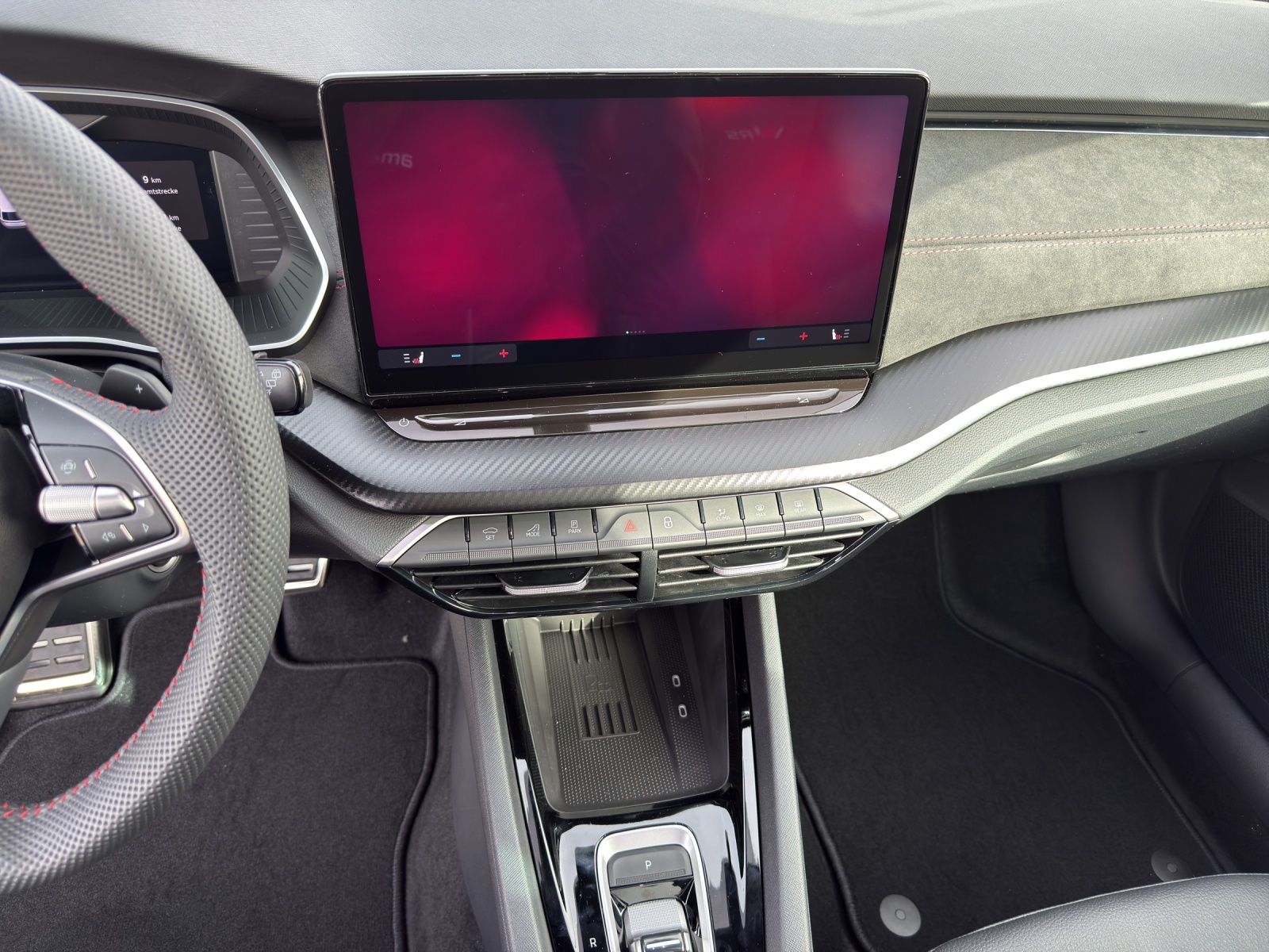 SKODA Octavia Combi 2.0 TSI DSG RS-image-10