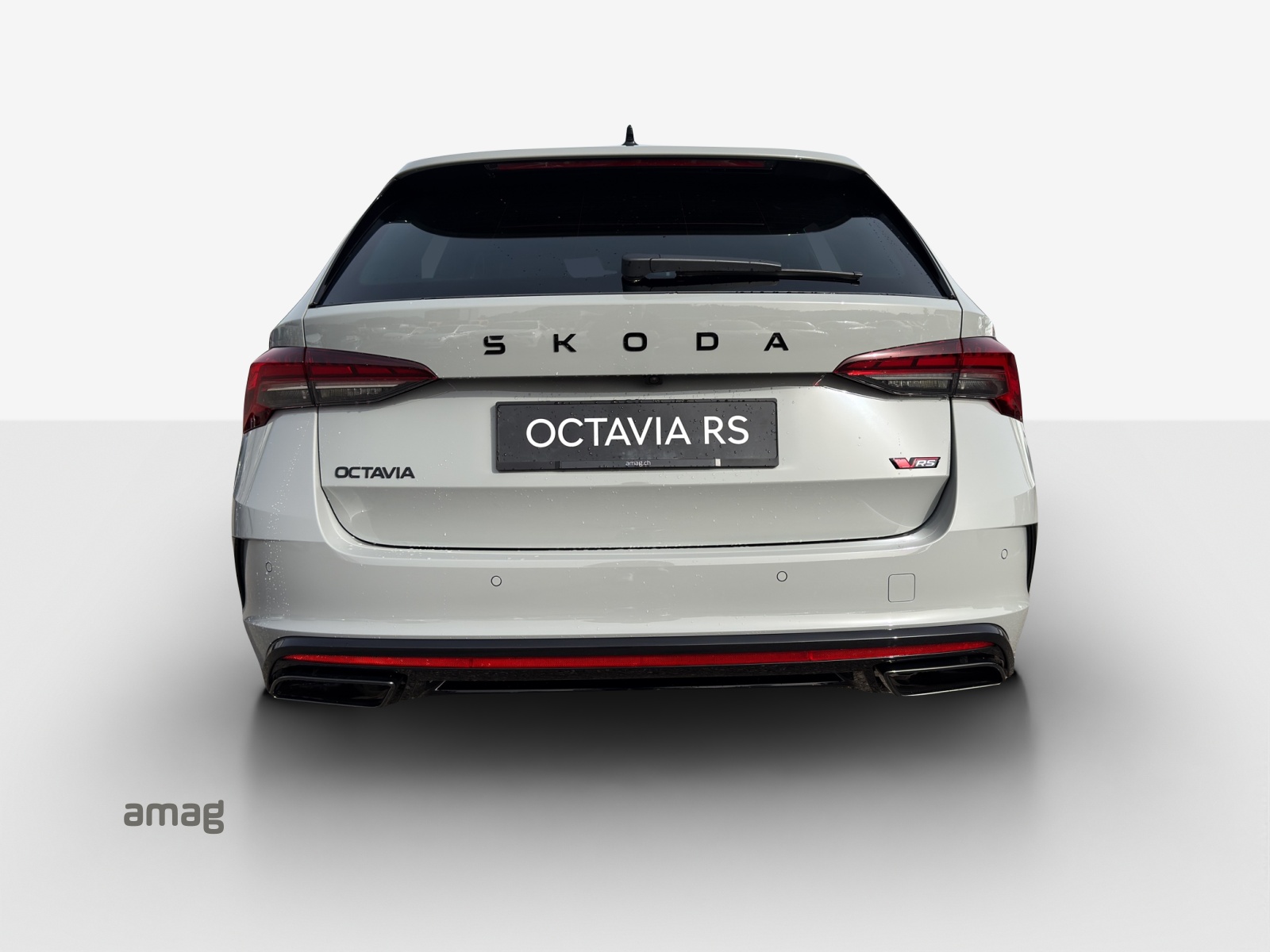 SKODA Octavia Combi 2.0 TSI DSG RS-image-3