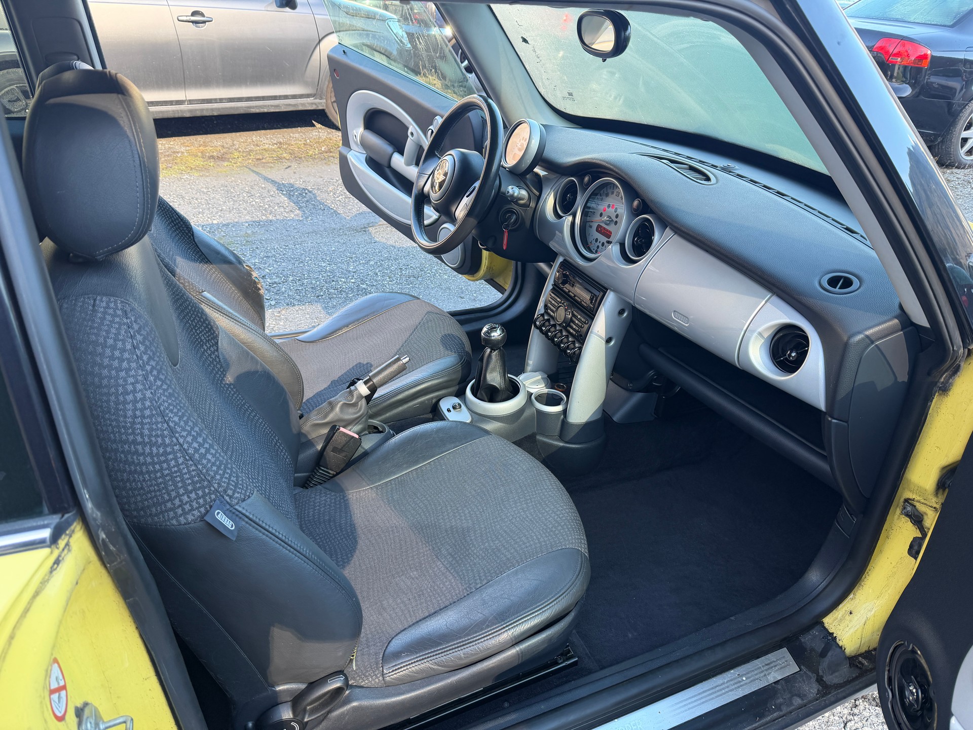 MINI Cooper-image-9