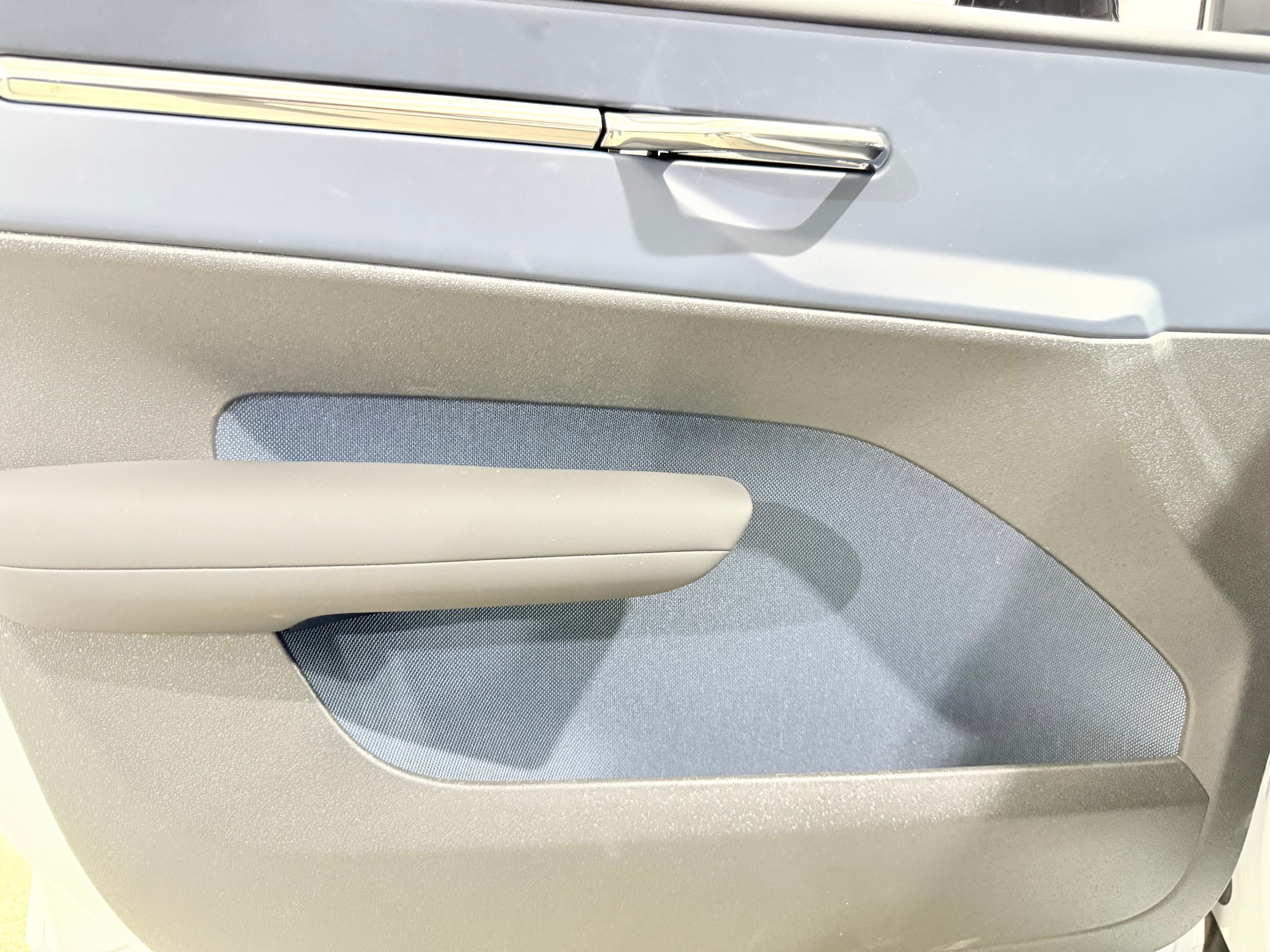 VOLVO EX 30 E60 Twin Plus Performance-image-12