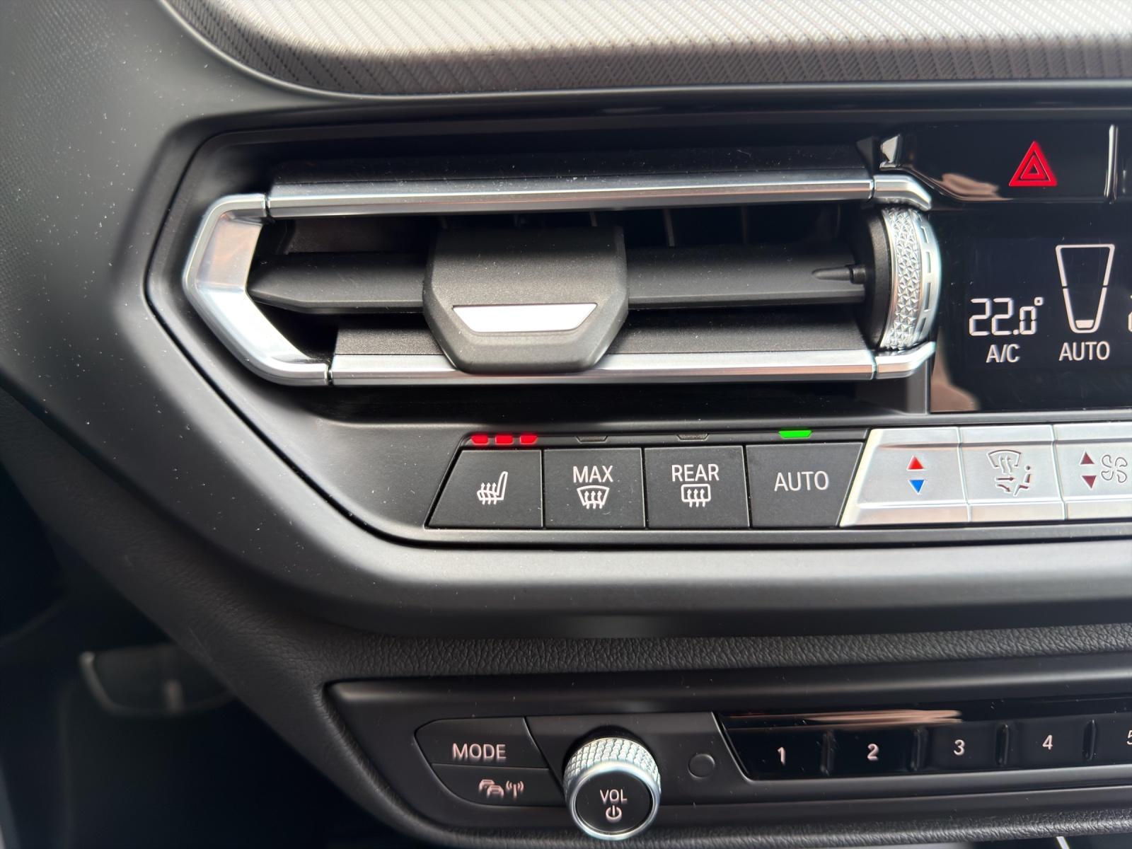 BMW 120d xDrive Steptronic Pure M Sport-image-18