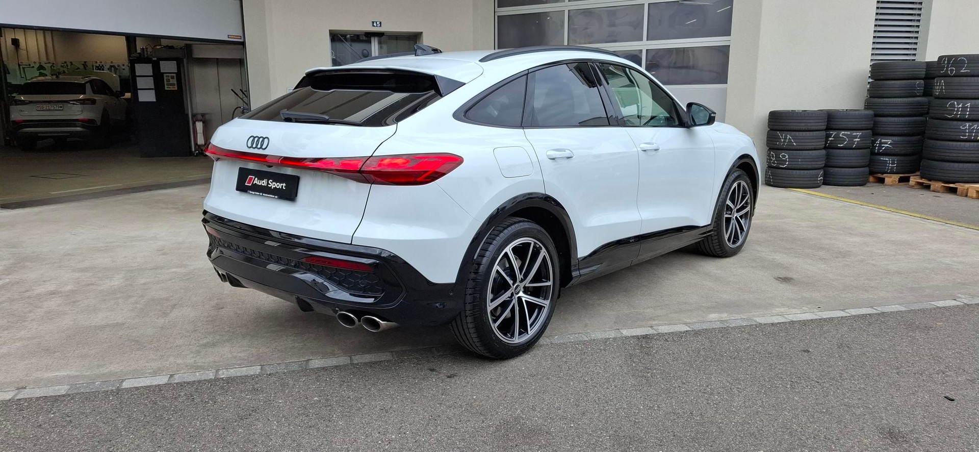 AUDI SQ5 Sportback TFSI quattro S-tronic-image-4