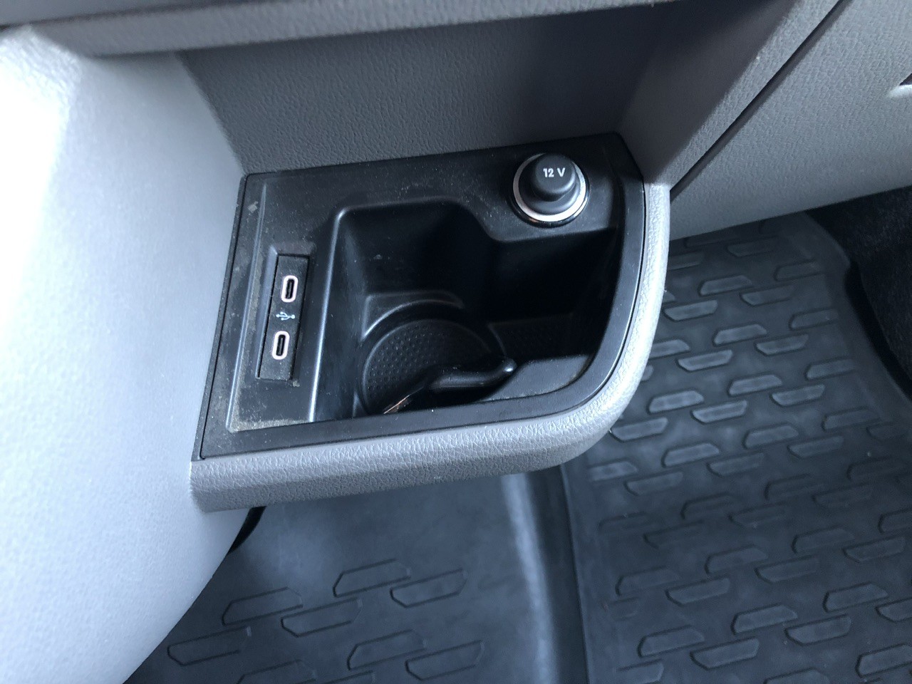 VW T6.1 2.0 TDI-image-15