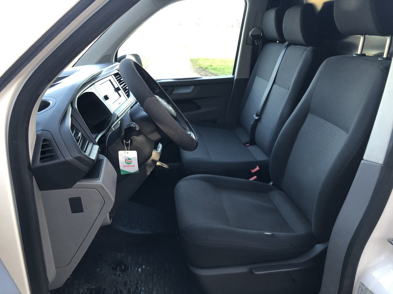 VW T6.1 2.0 TDI-image-9