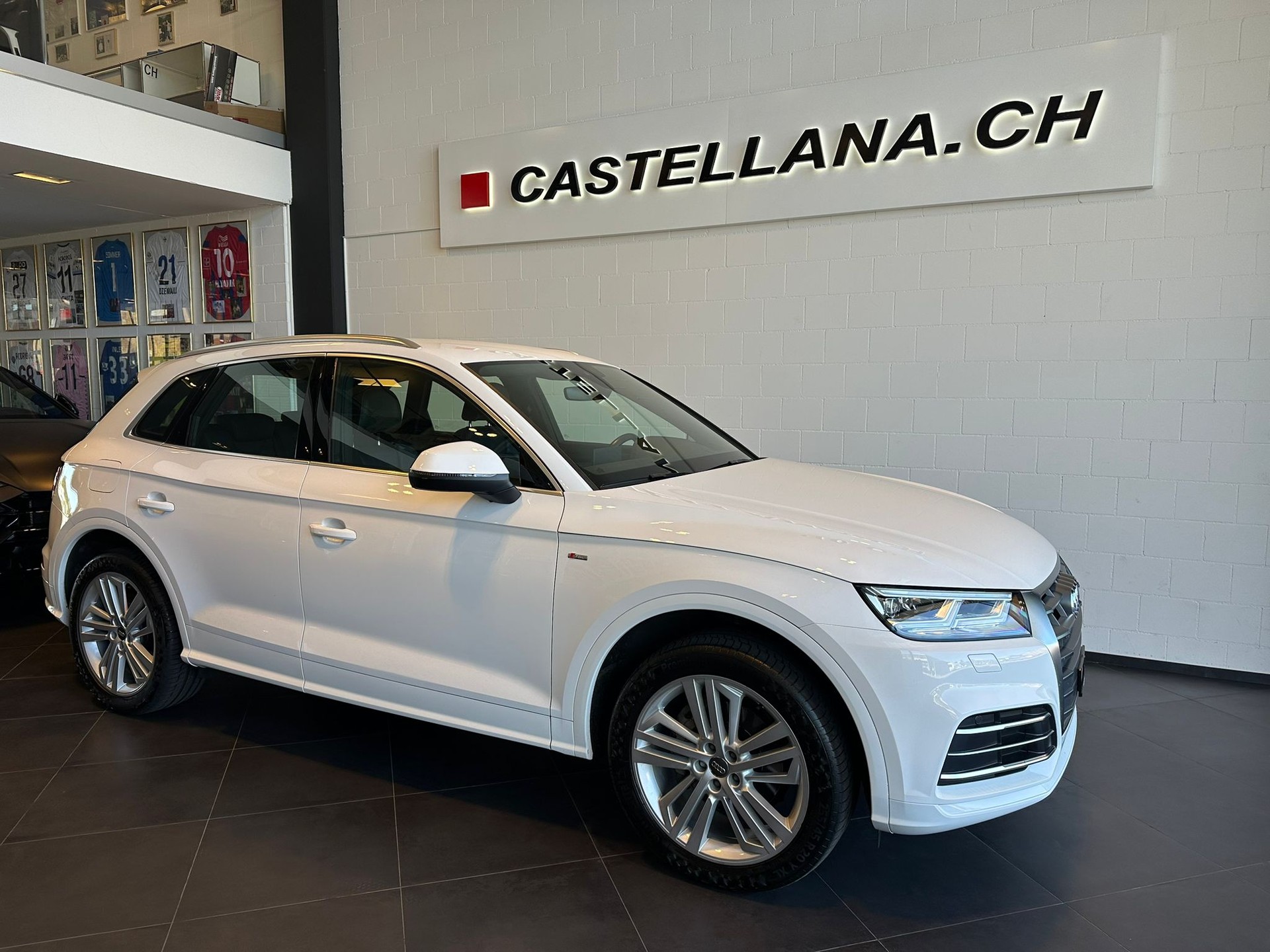 AUDI Q5 2.0 TFSI sport quattro S-tronic-image-0