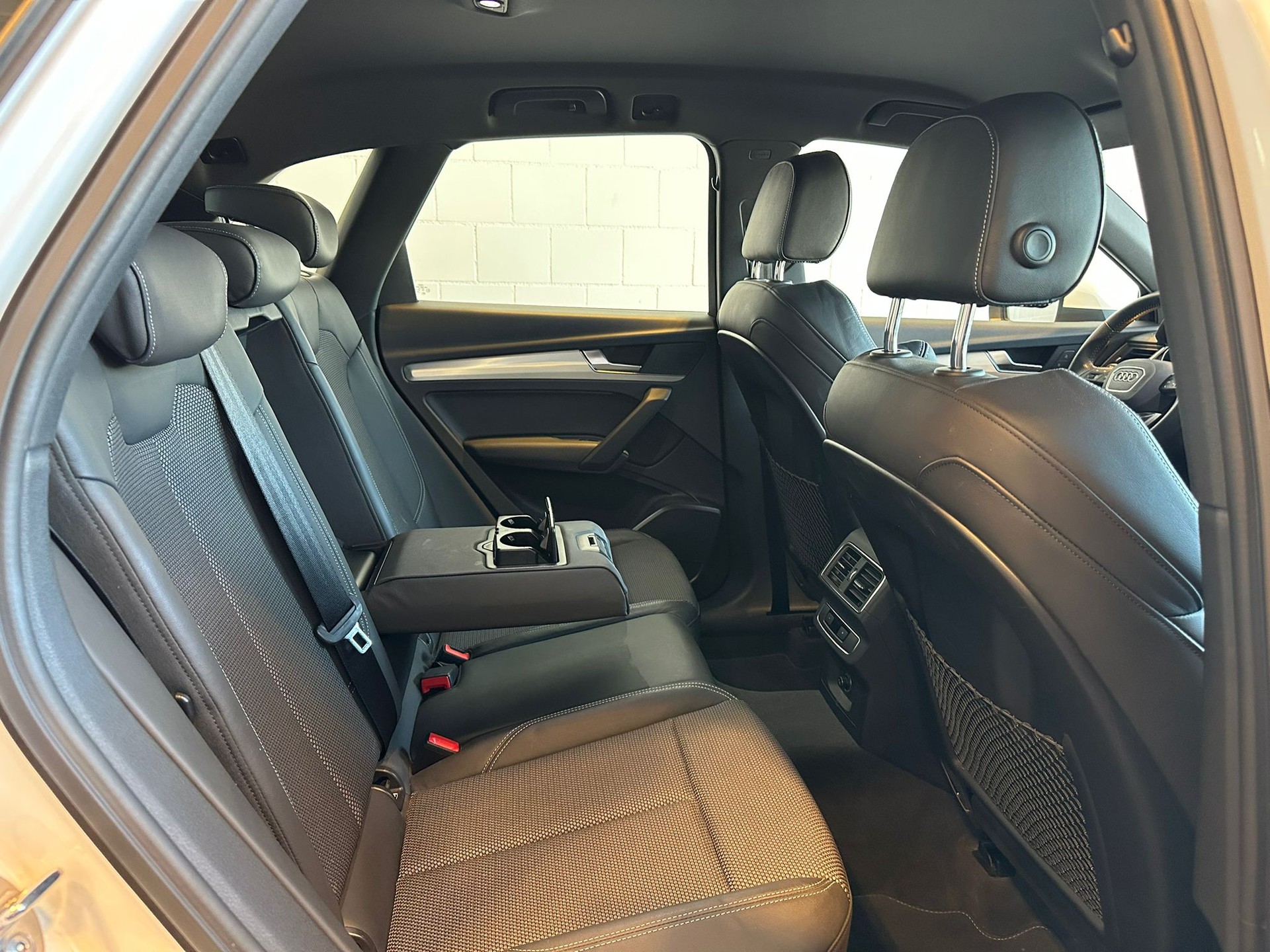 AUDI Q5 2.0 TFSI sport quattro S-tronic-image-9