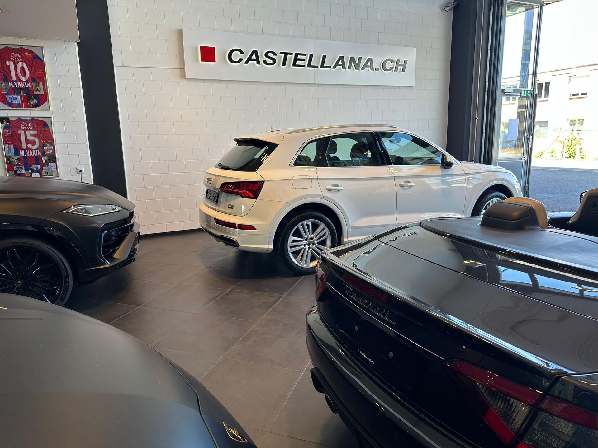 AUDI Q5 2.0 TFSI sport quattro S-tronic-image-2