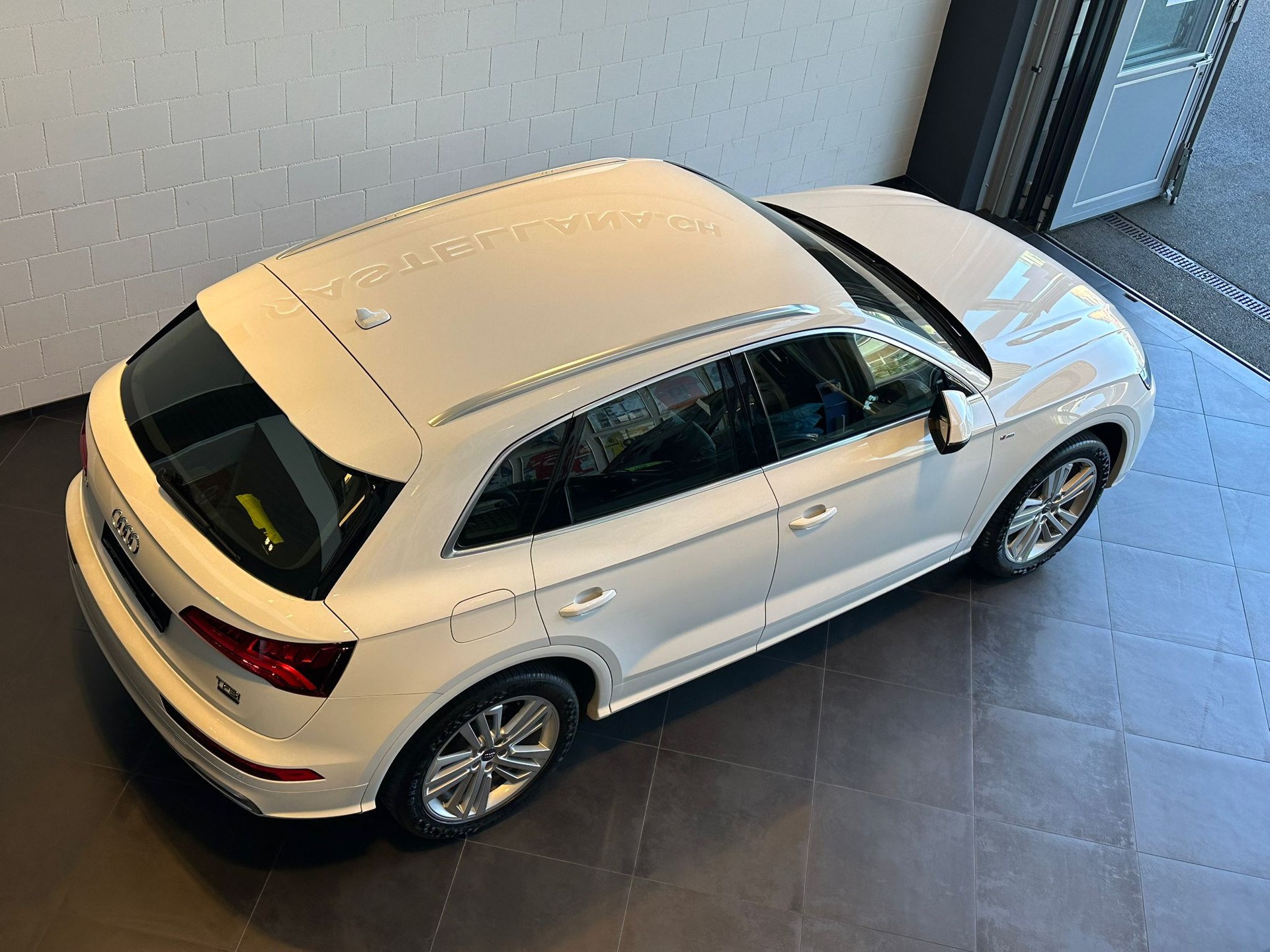 AUDI Q5 2.0 TFSI sport quattro S-tronic-image-3