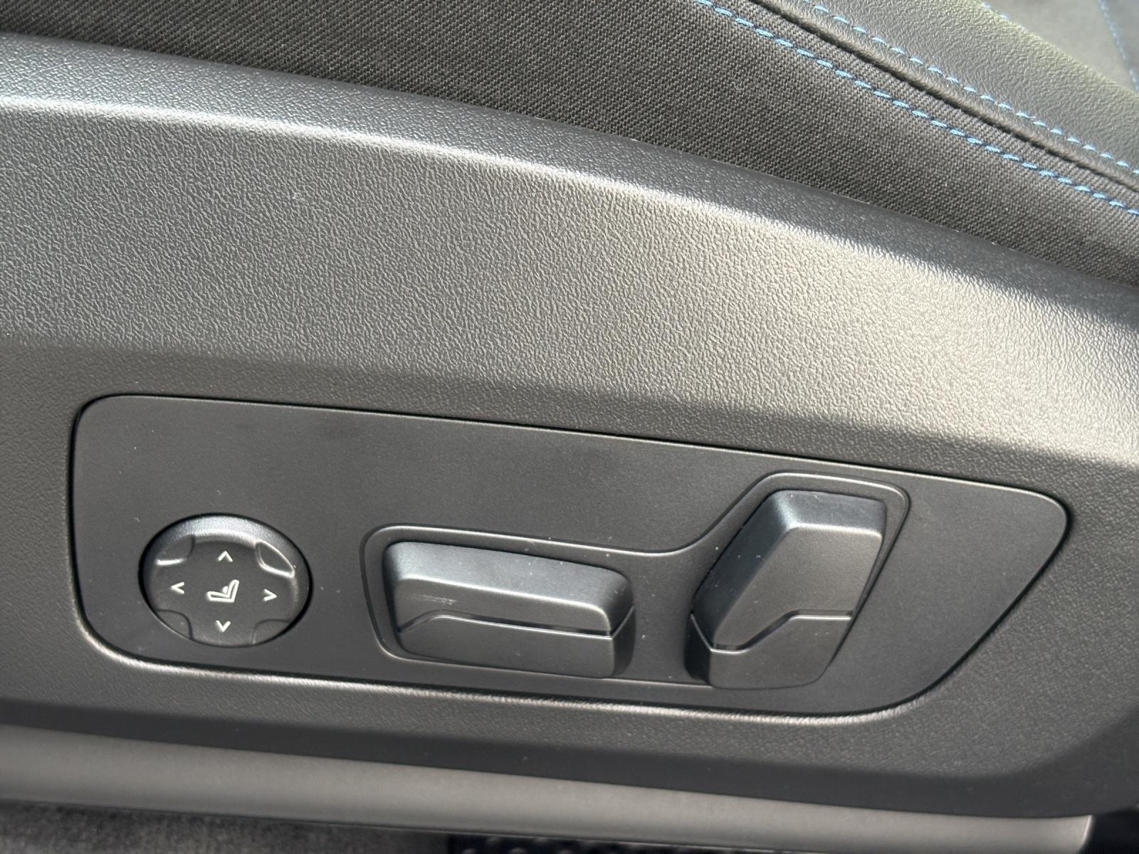 BMW X1 20d xDrive paddles-image-18
