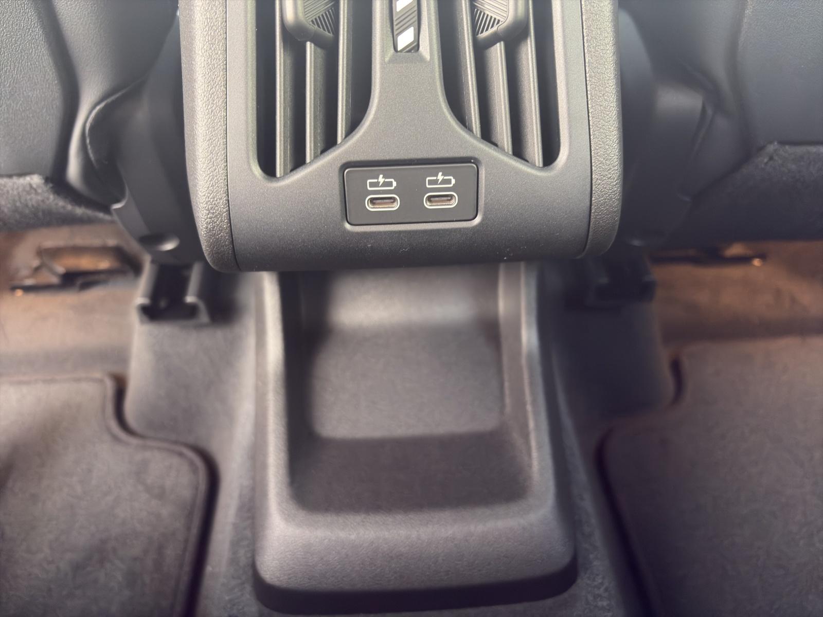 BMW X1 20d xDrive-image-14