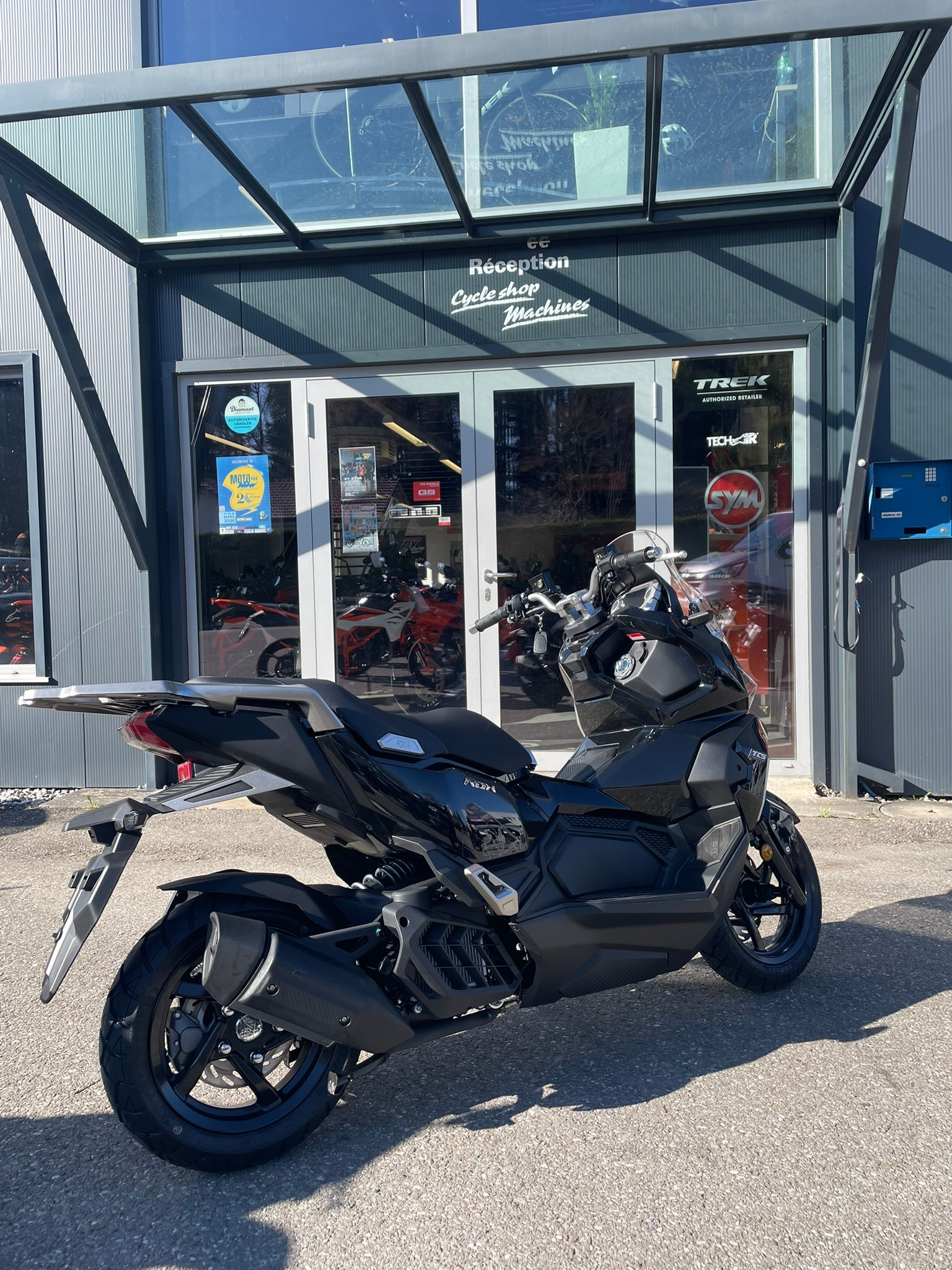SYM ADX 125-showroom-element-2