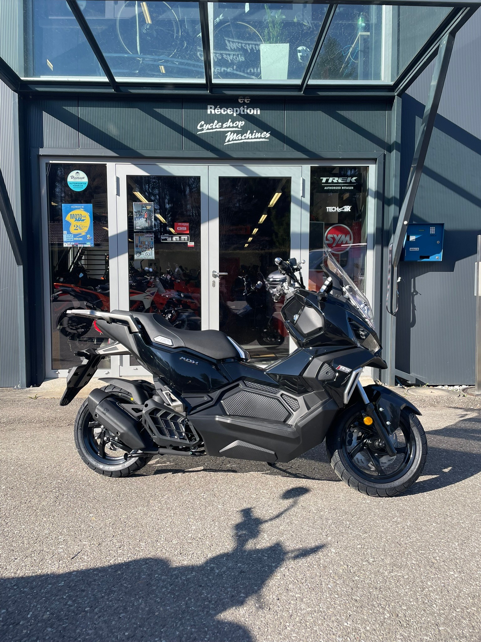 SYM ADX 125-showroom-element-1
