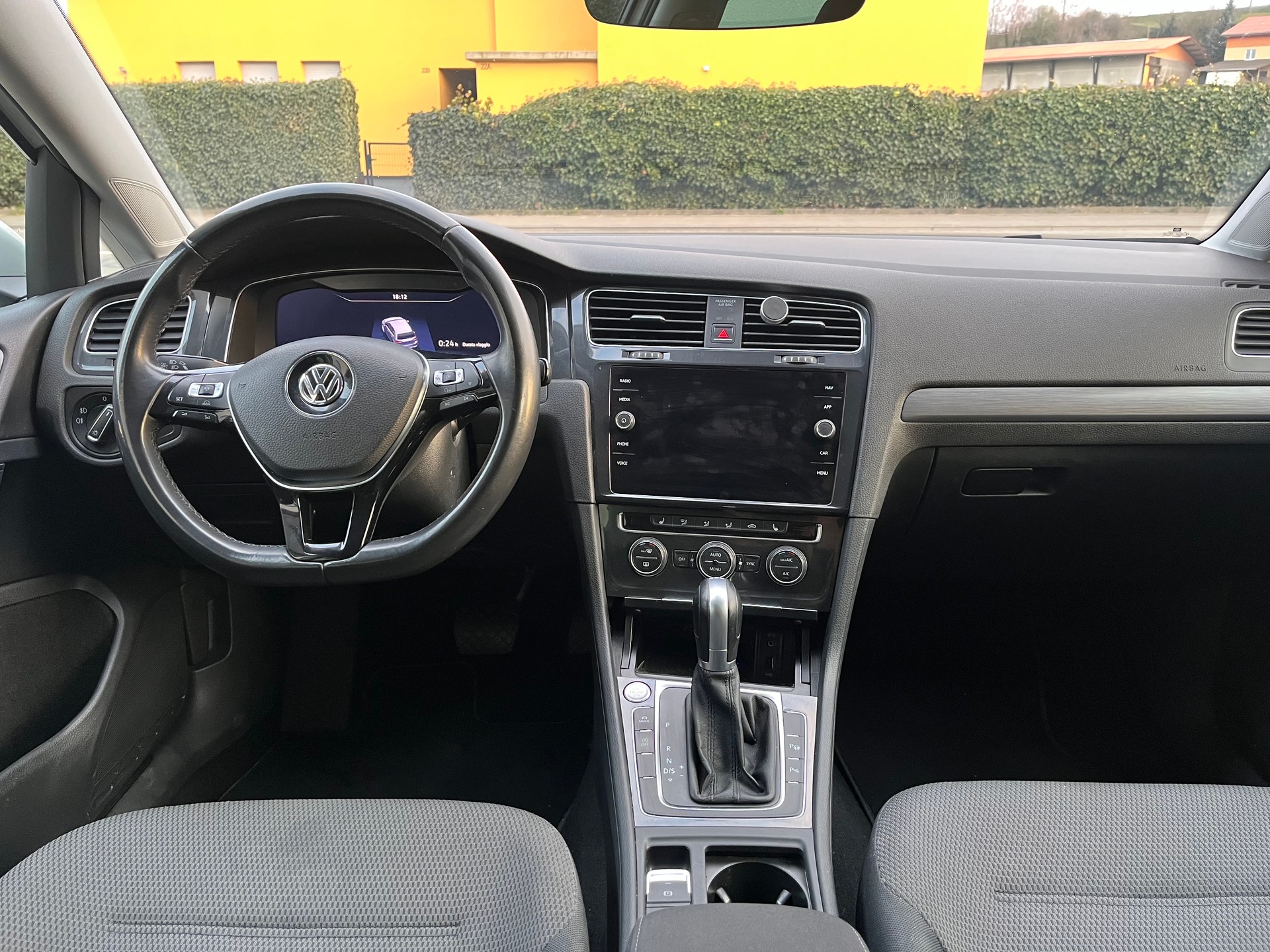 VW Golf 1.5 TSI EVO Comfortline DSG-image-8