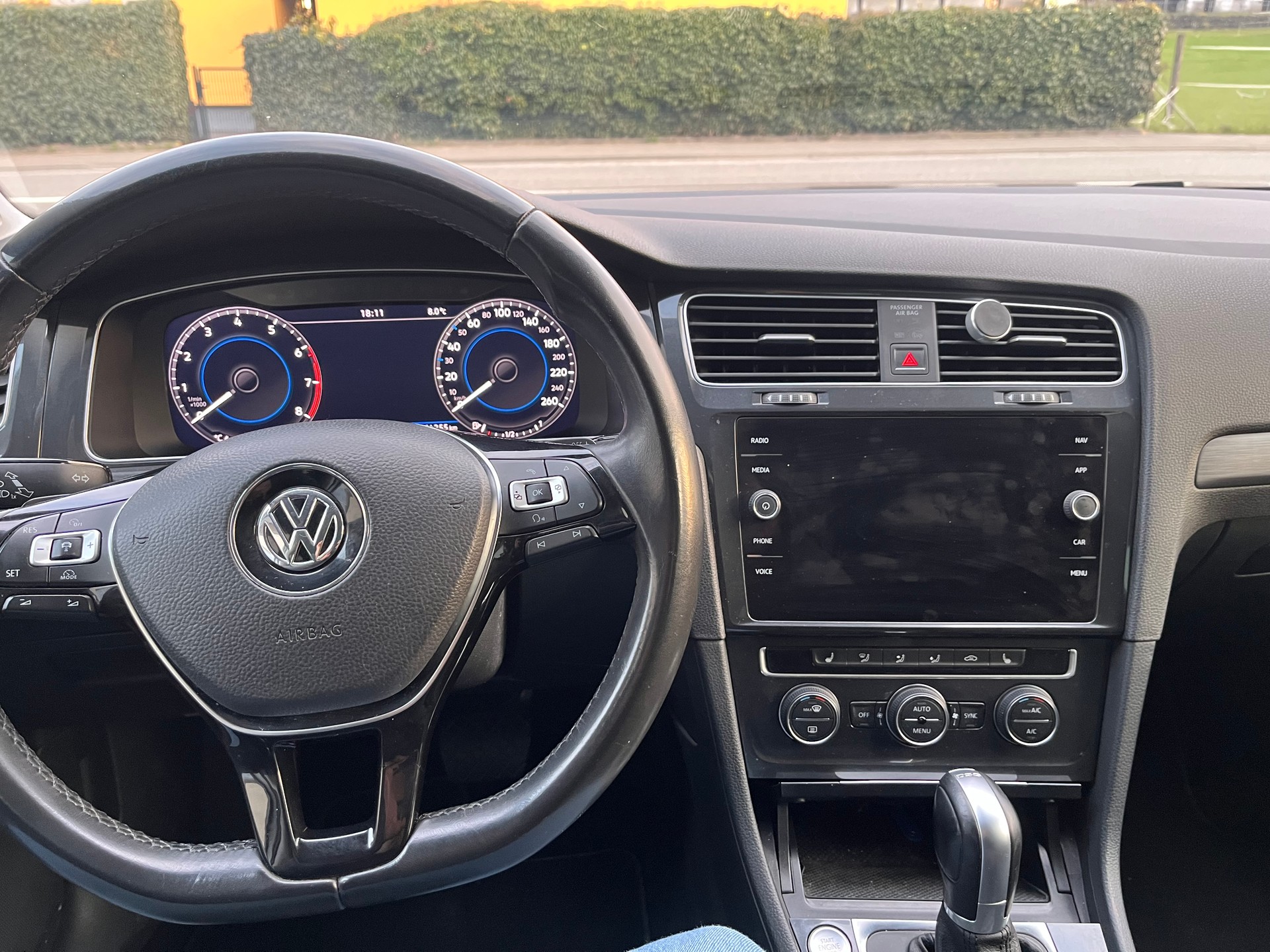 VW Golf 1.5 TSI EVO Comfortline DSG-image-9