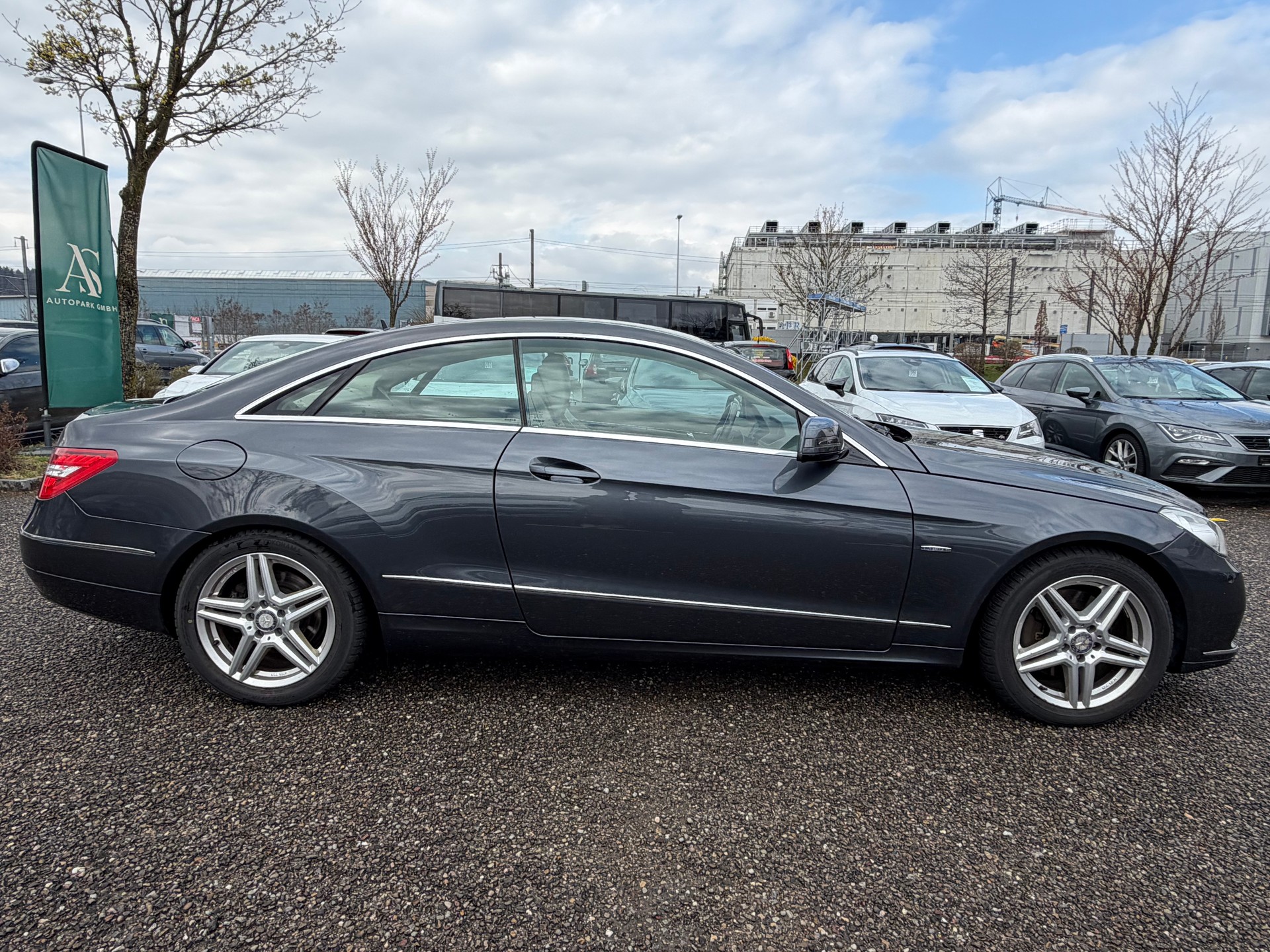 MERCEDES-BENZ E 350 CDI BlueEfficiency 7G-Tronic-image-3