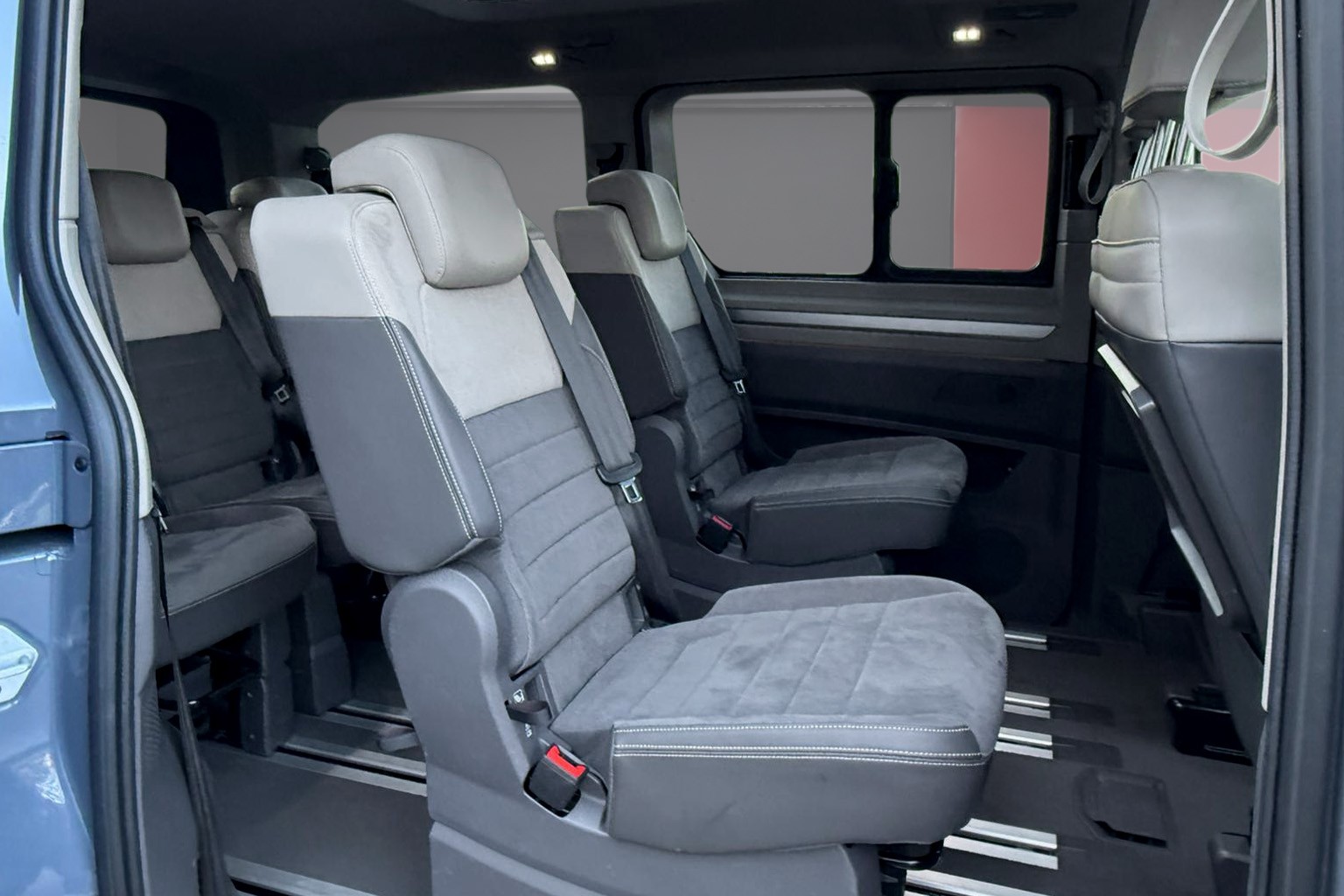 VW Multivan 1.4 eHybrid Life Edition DSG Lang-image-15
