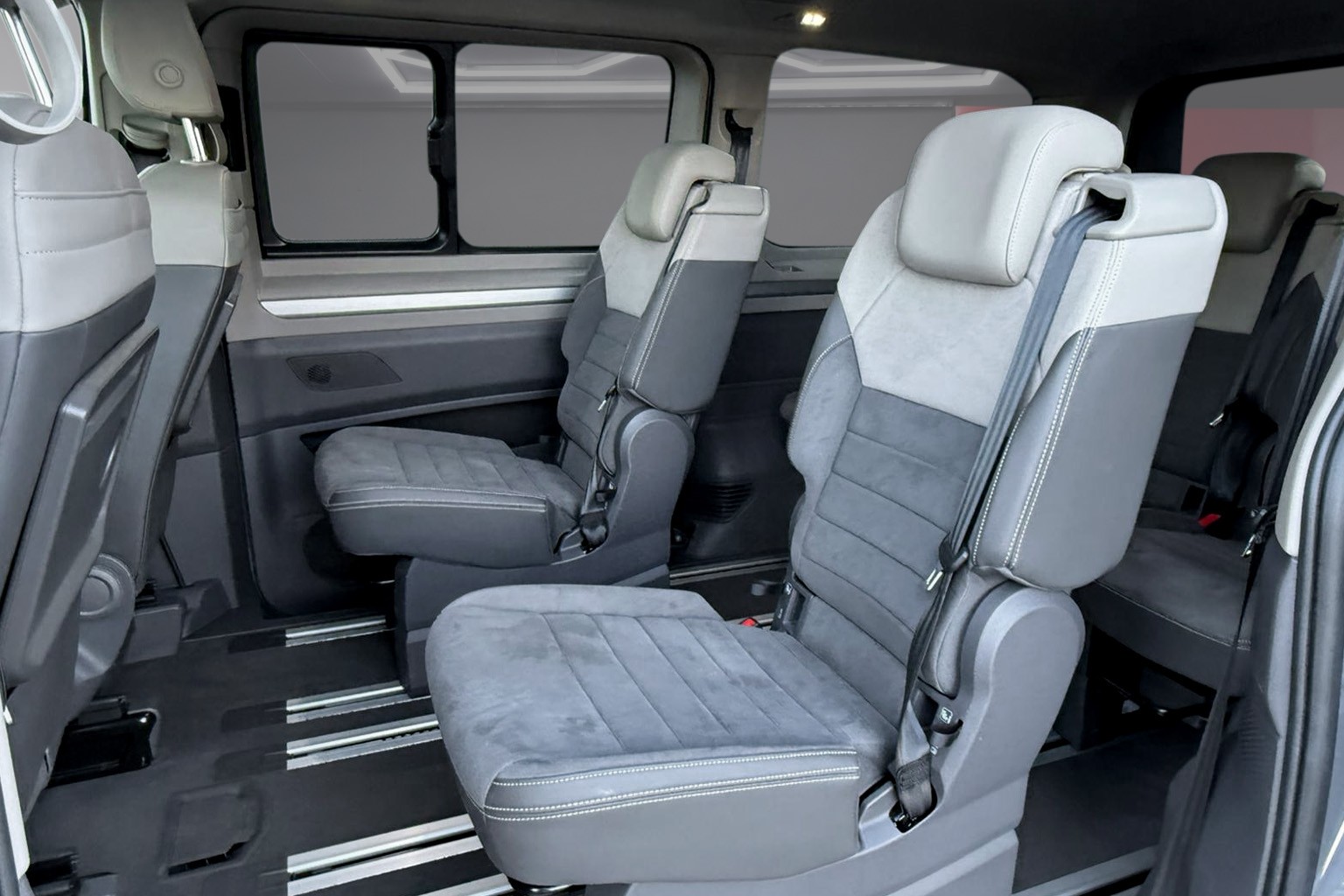 VW Multivan 1.4 eHybrid Life Edition DSG Lang-image-11