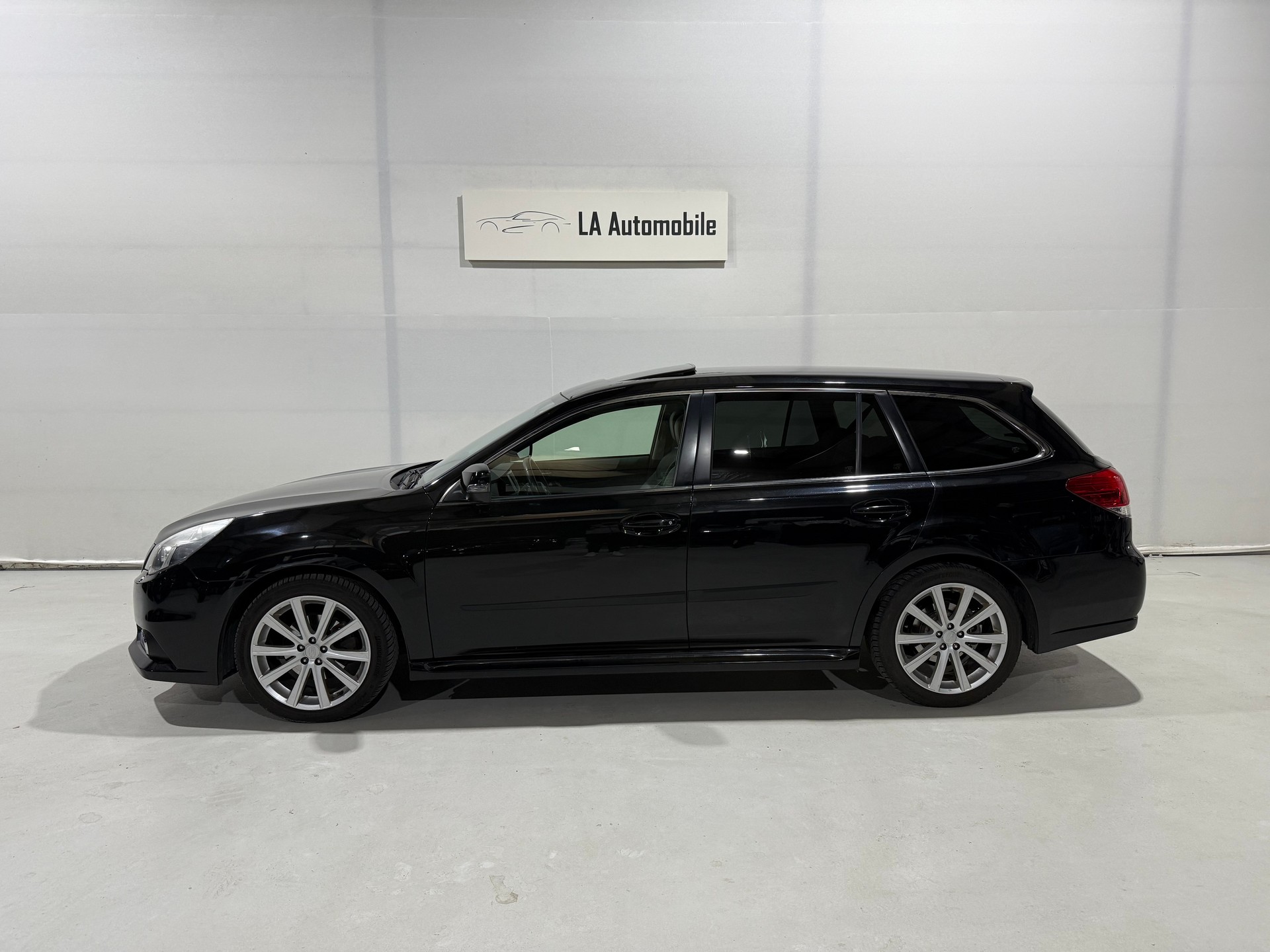 SUBARU Legacy 2.5i Limited S AWD Lineartronic-image-2